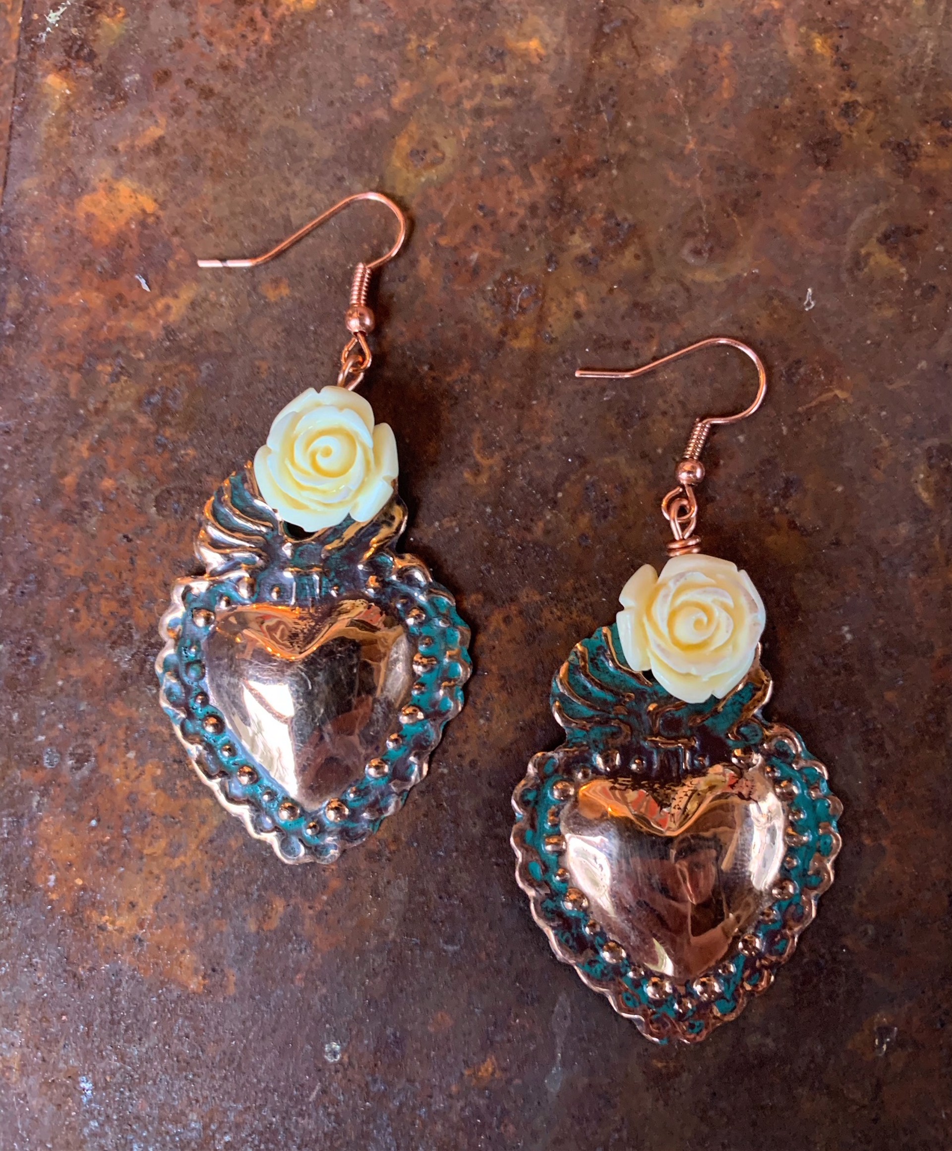 K785 Small Sacred Heart Earrings with White Roses by Kelly Ormsby