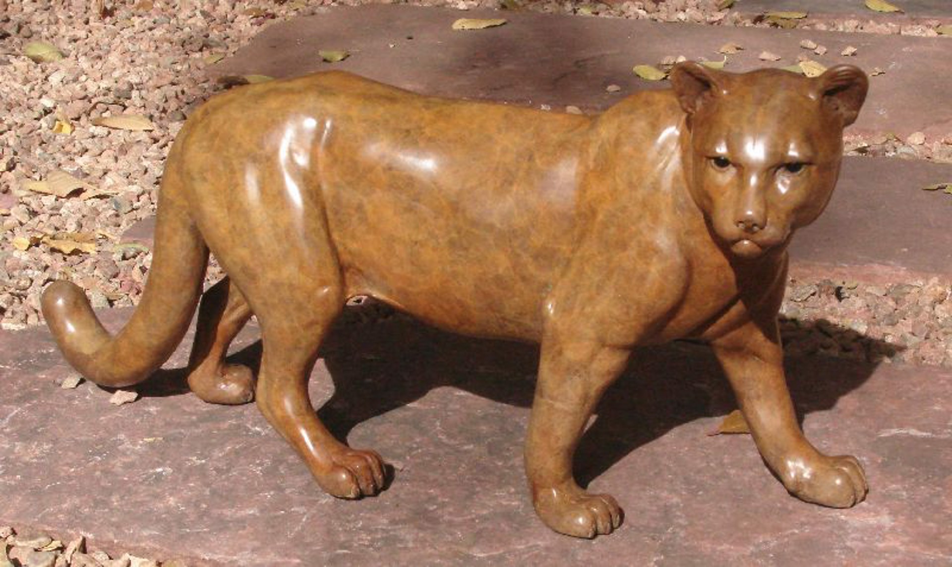 Cougar by Robert A. Larum (sculptor)
