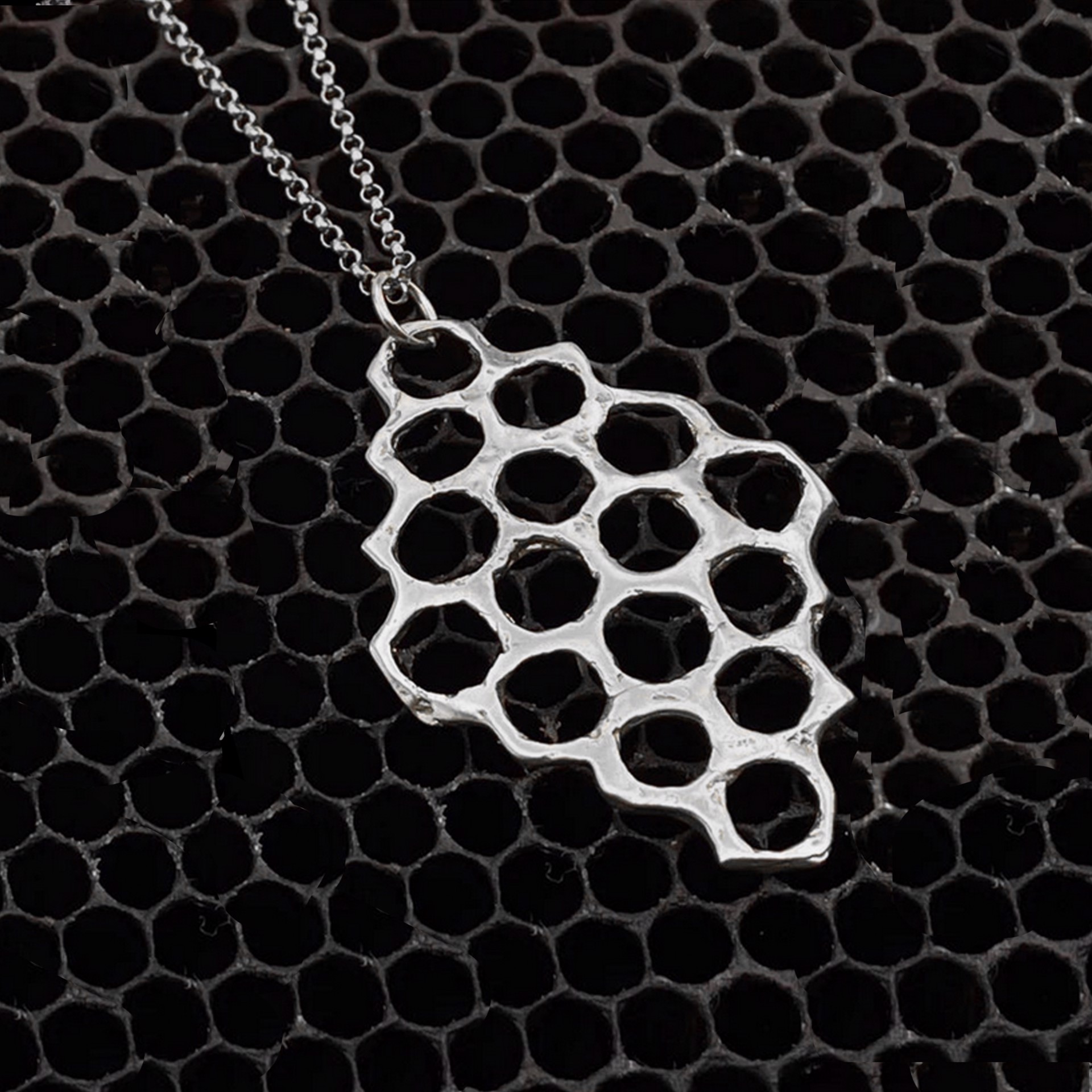 Diamond Comb Necklace - Silver by Bee Amour