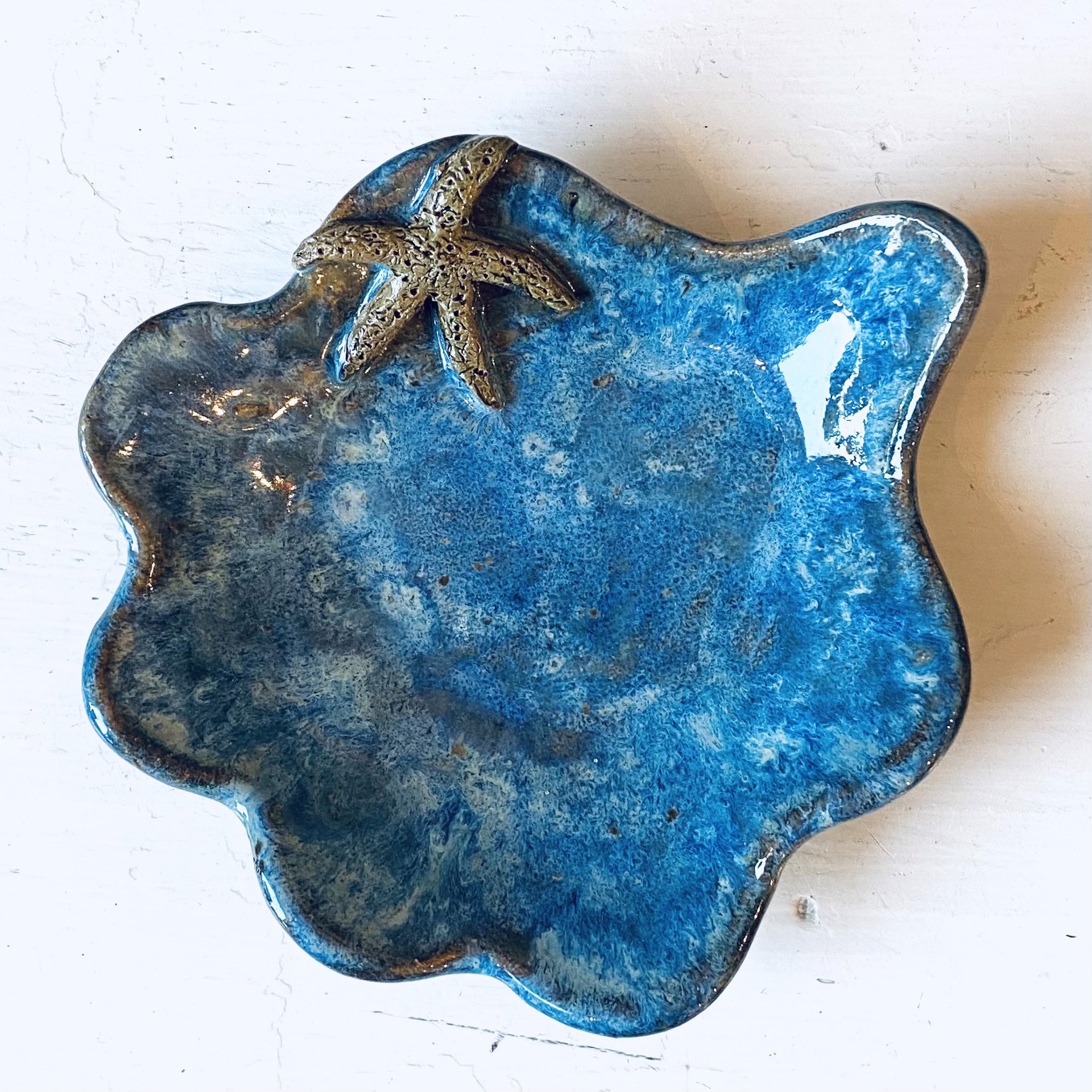 Logan22-858 Mini Pool Dish with Starfish (Blue Glaze) by Jim & Steffi Logan