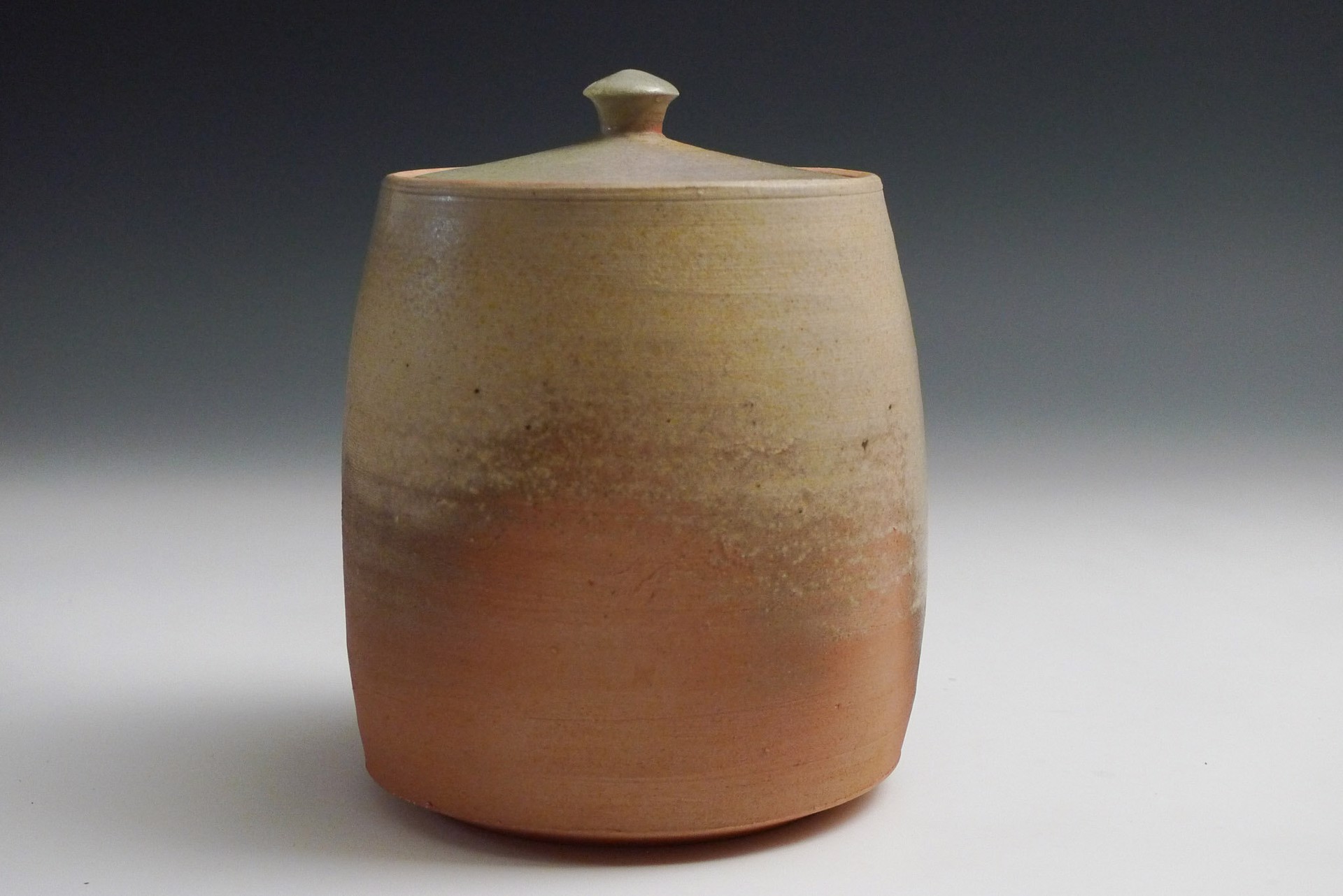 Lidded Jar by Shumpei Yamaki