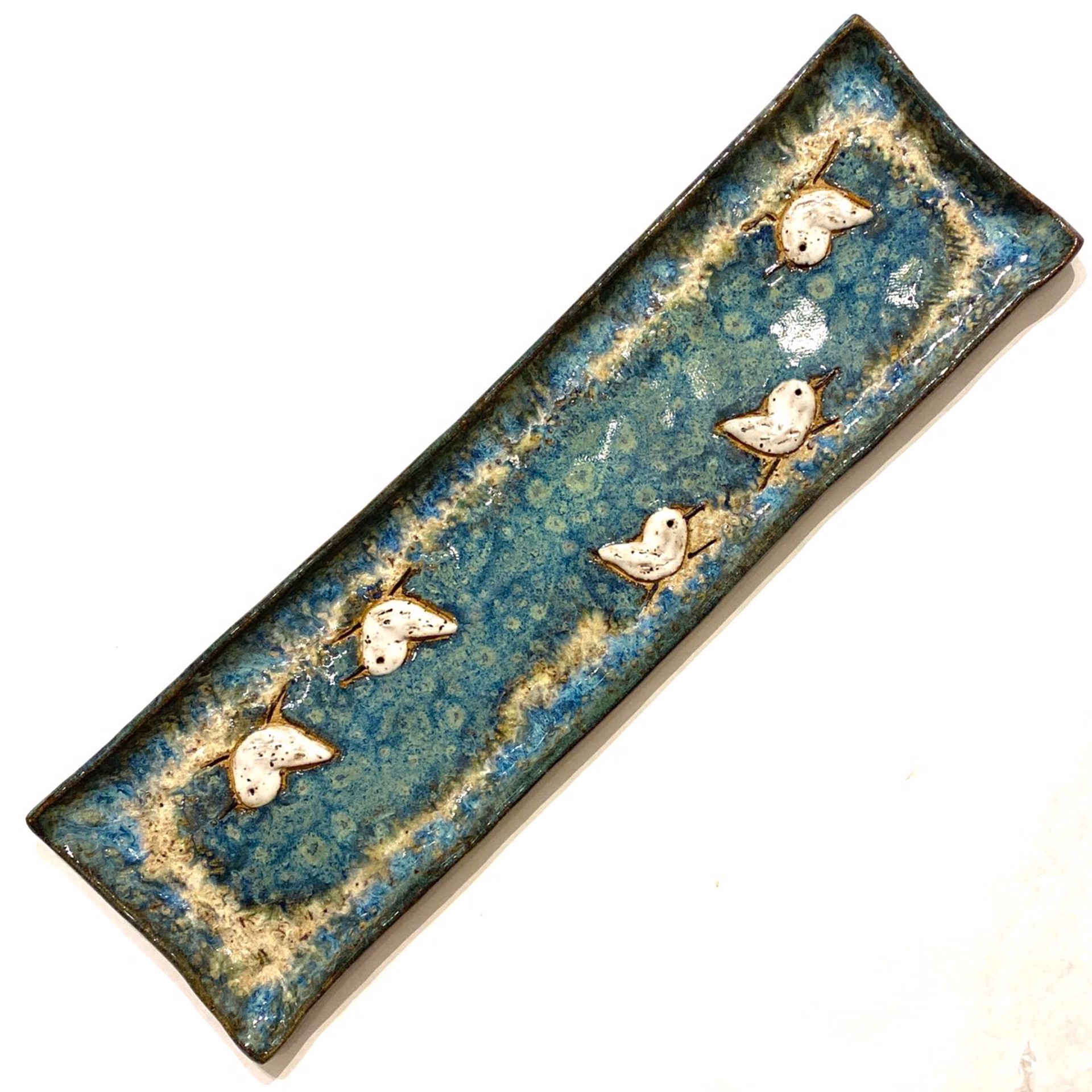 LG23-1016 Wide Tray with Five Samdpipers (Blue Glaze) by Jim & Steffi Logan