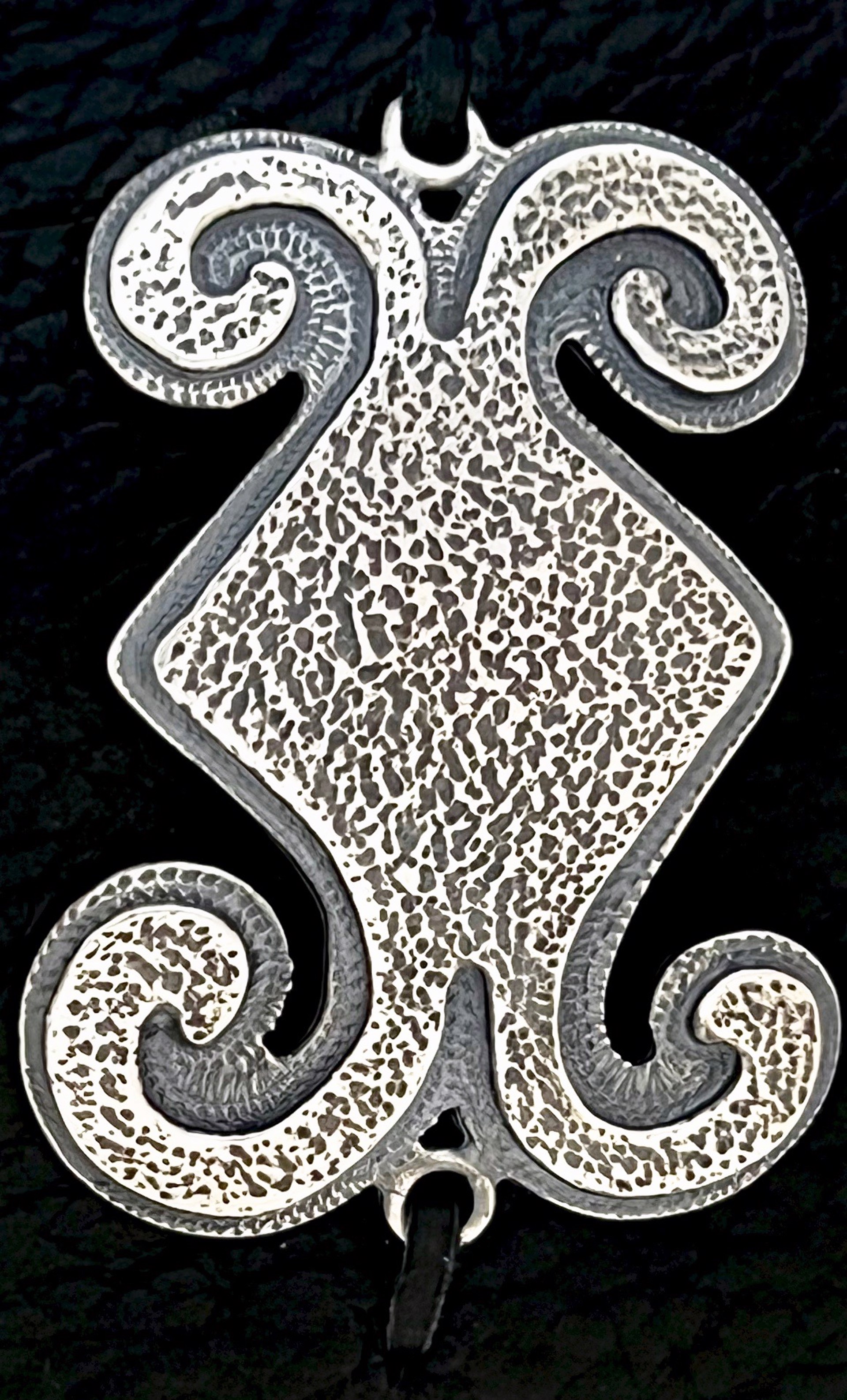 Hydra Contemporary pendant by Melanie A. Yazzie
