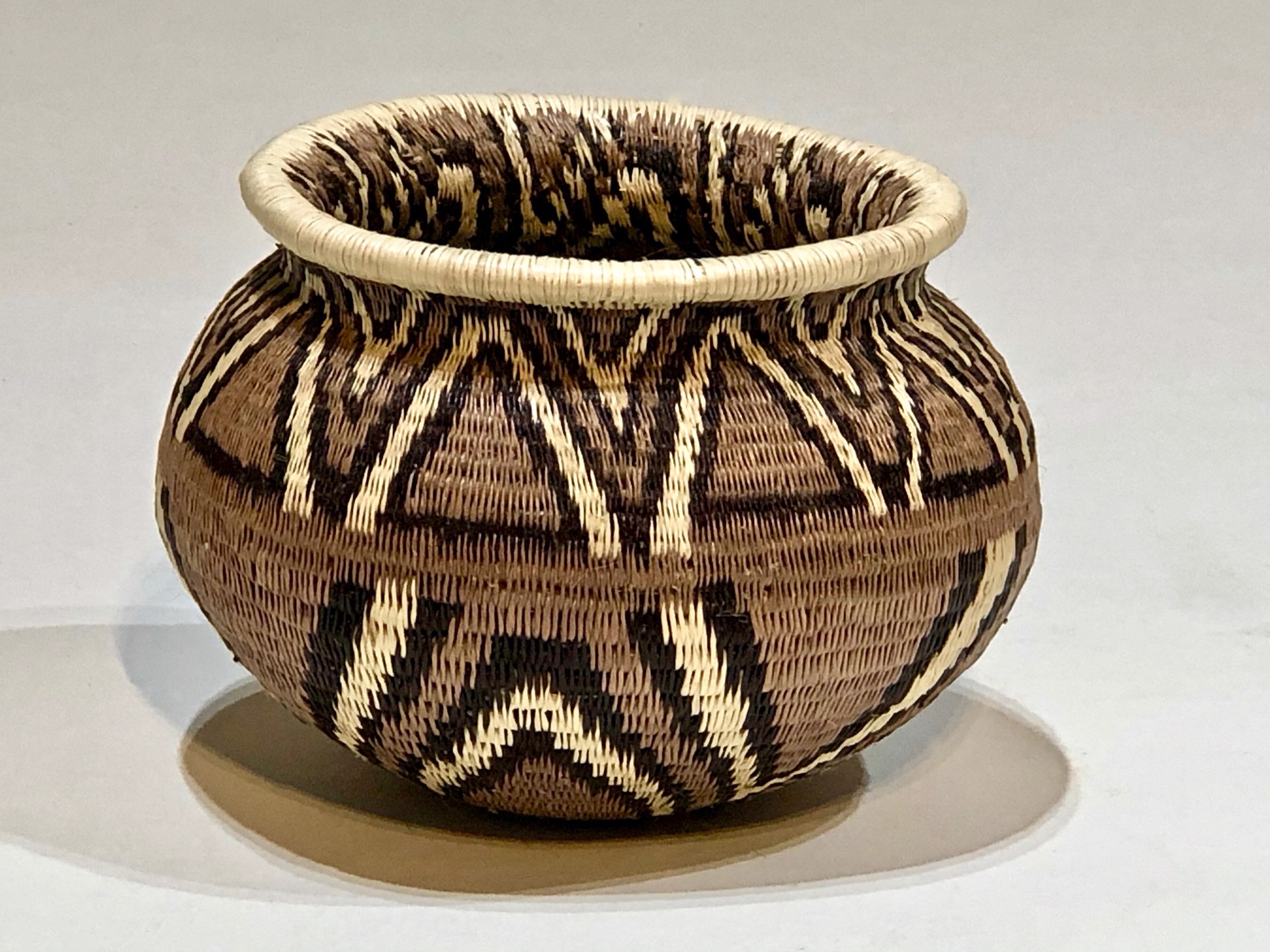 Mauve, White & black geometric basket by Wounaan & Embera Panama Rainforest Baskets Wounaan