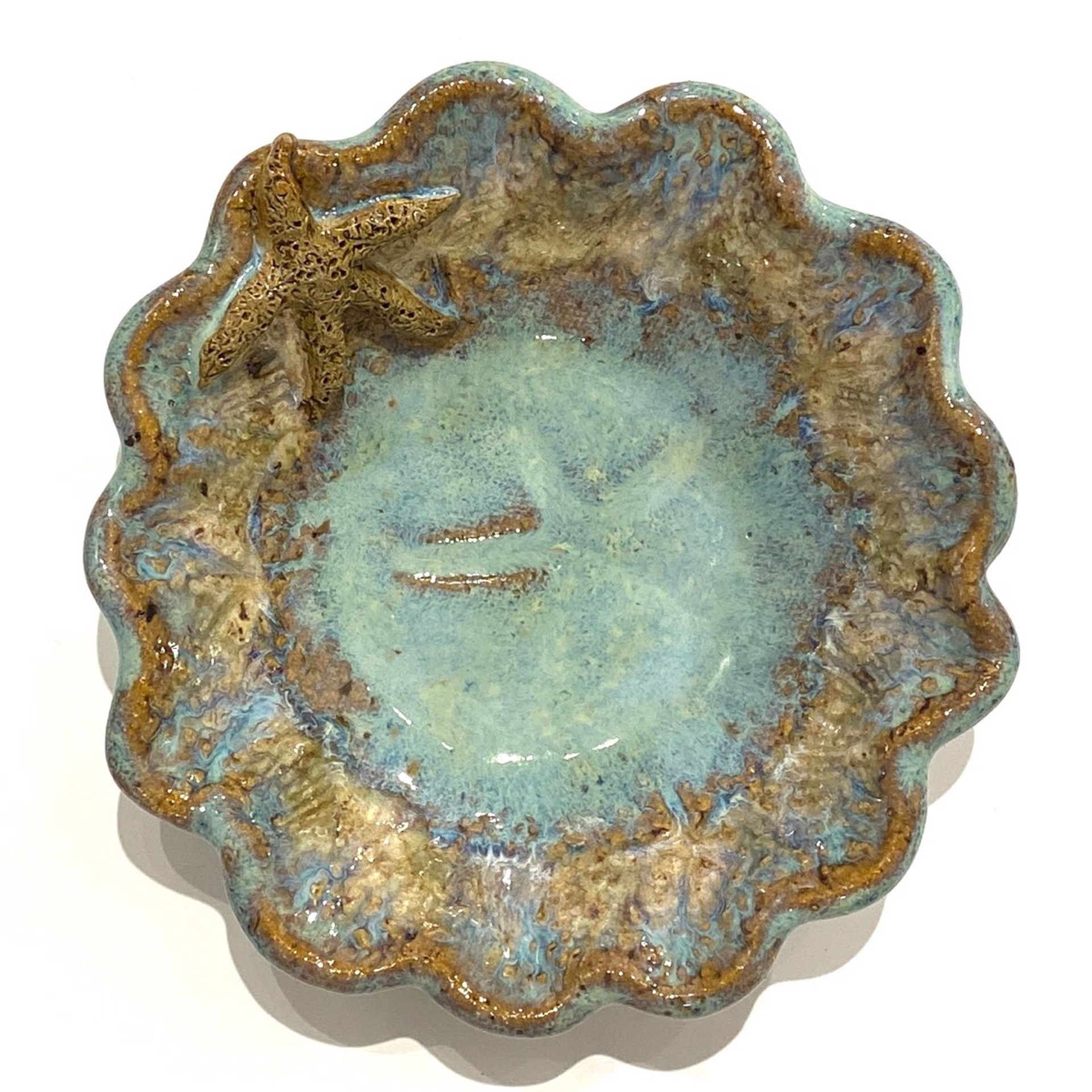 LG23-970 Mini Round Scalloped Bowl with Starfish (Green Glaze) by Jim & Steffi Logan