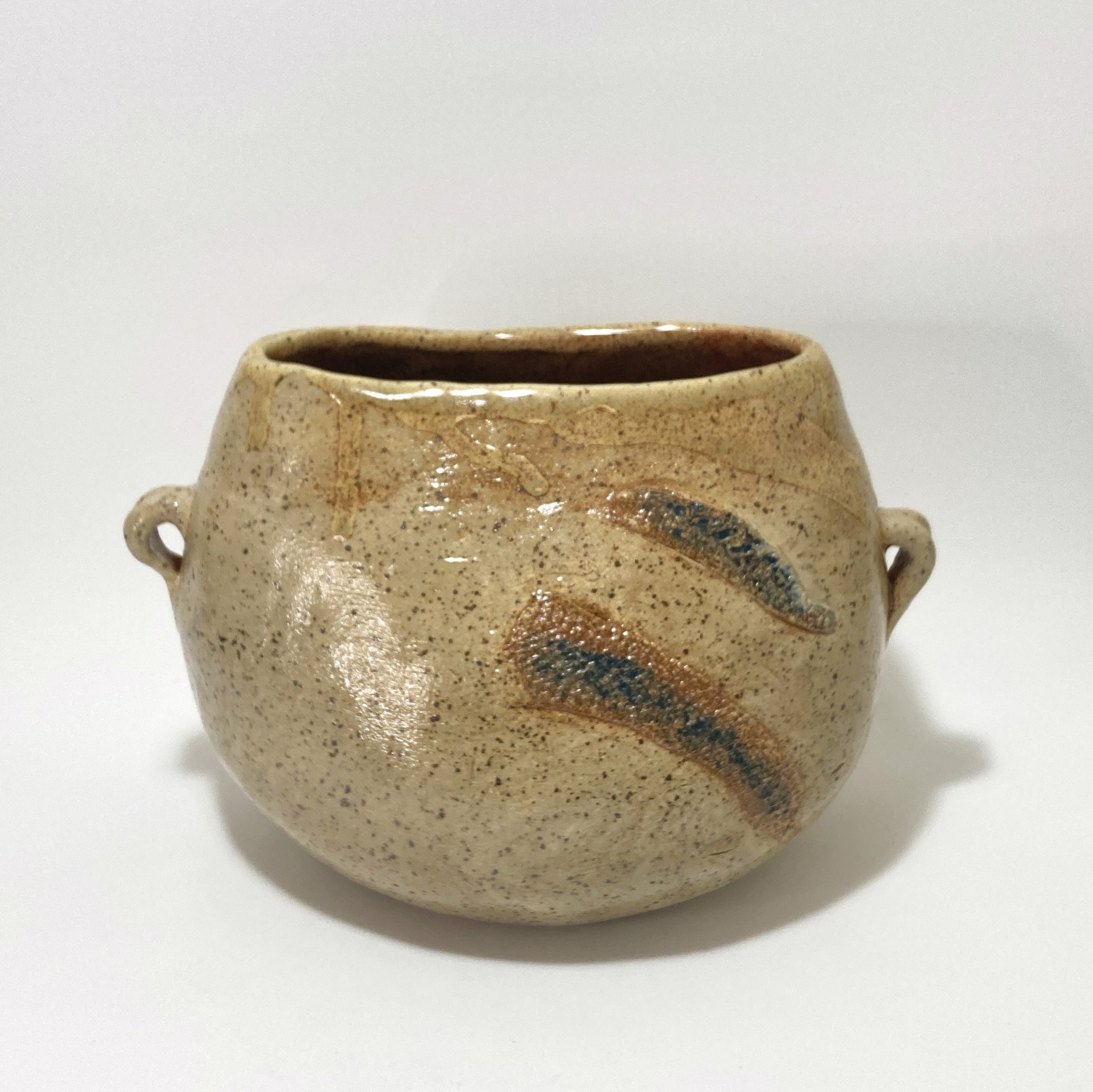 Bucket Pot with Texture and 2 Lugs by Mary Delmege