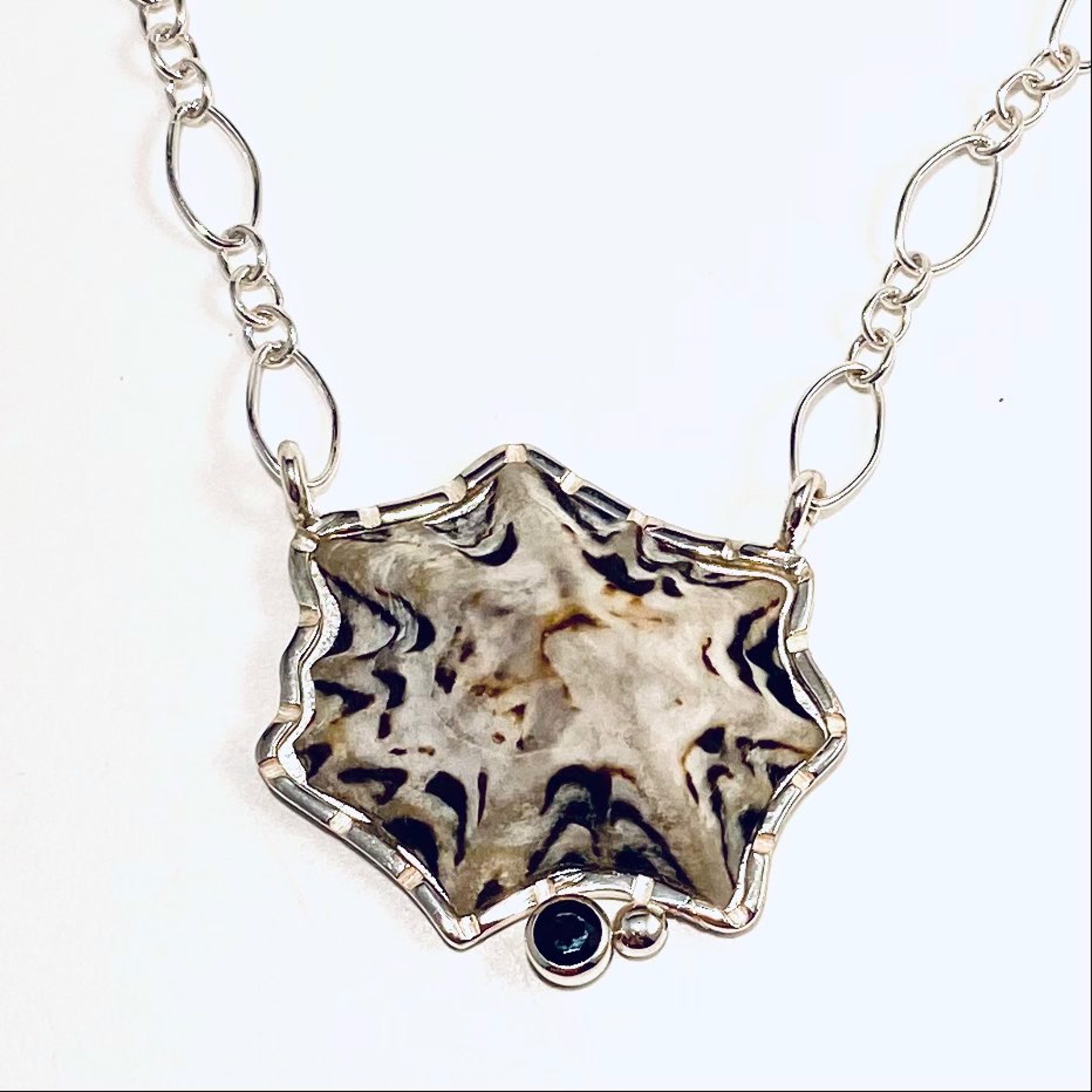 BU22-16  Star Limpet Black Spinel on Adjustable Silver 18" Chain Necklace by Barbara Umbel