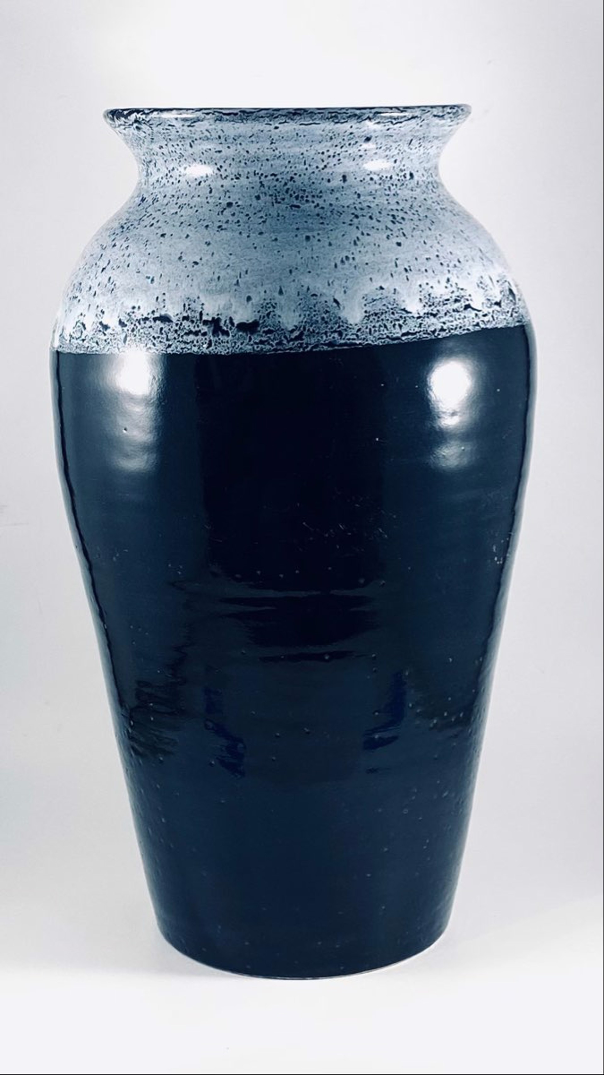 SB21-1 Large Black and White Drip Vase by Silas Bradley