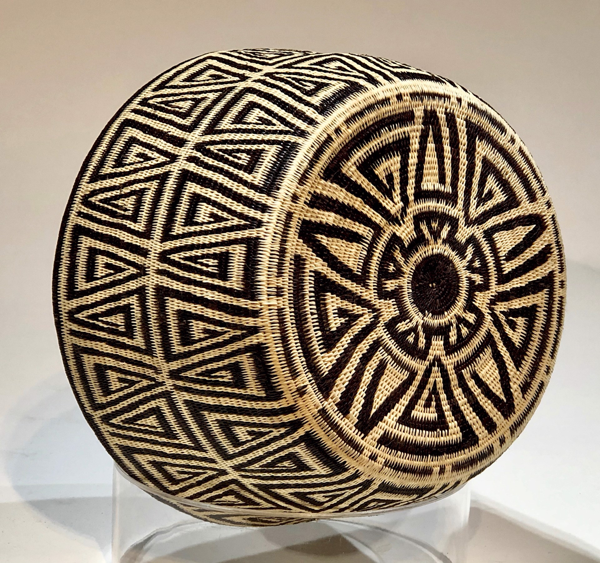Black and White Geometric basket by Wounaan & Embera Panama Rainforest Baskets Wounaan