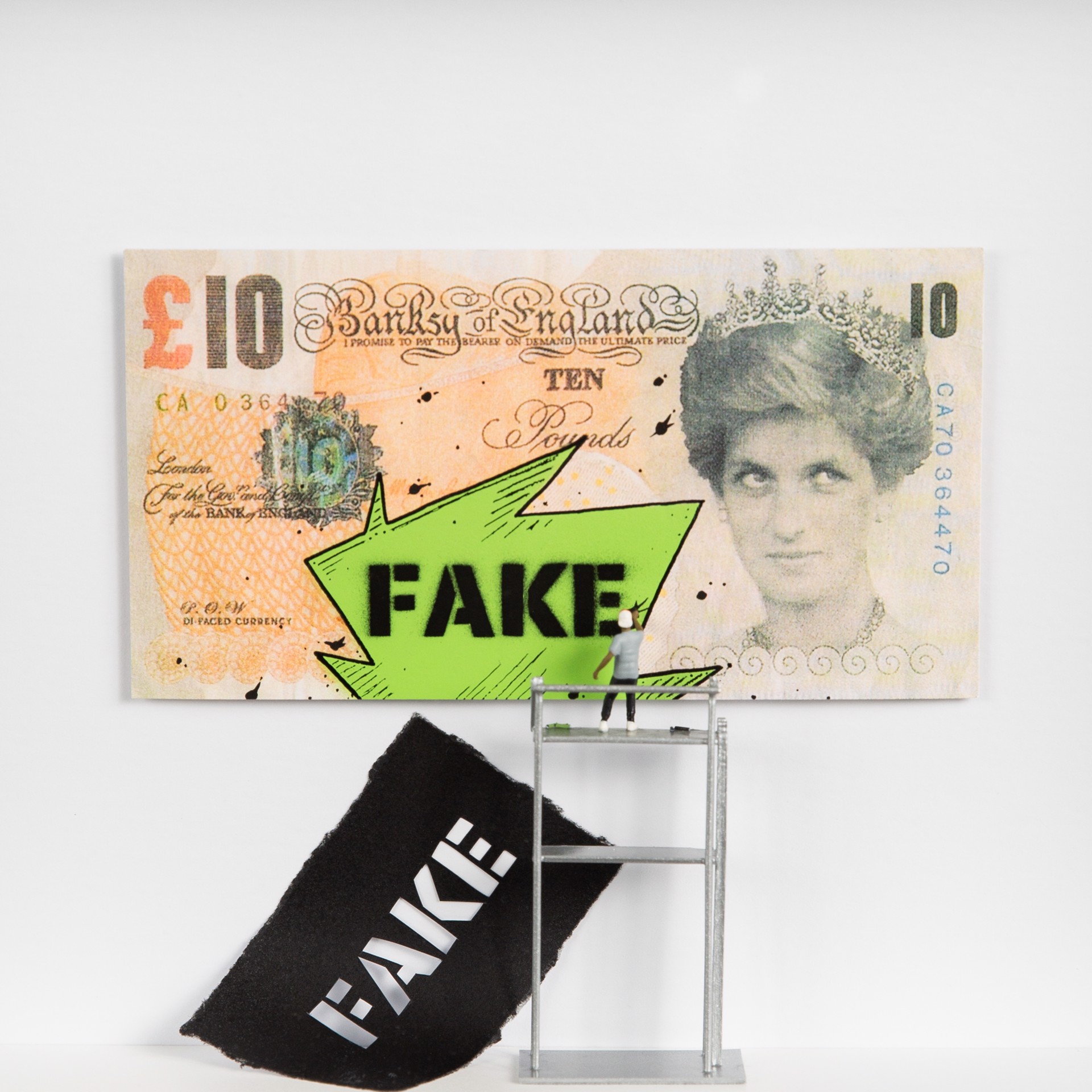 Di-Faked Tenner Black/Green by Roy's People