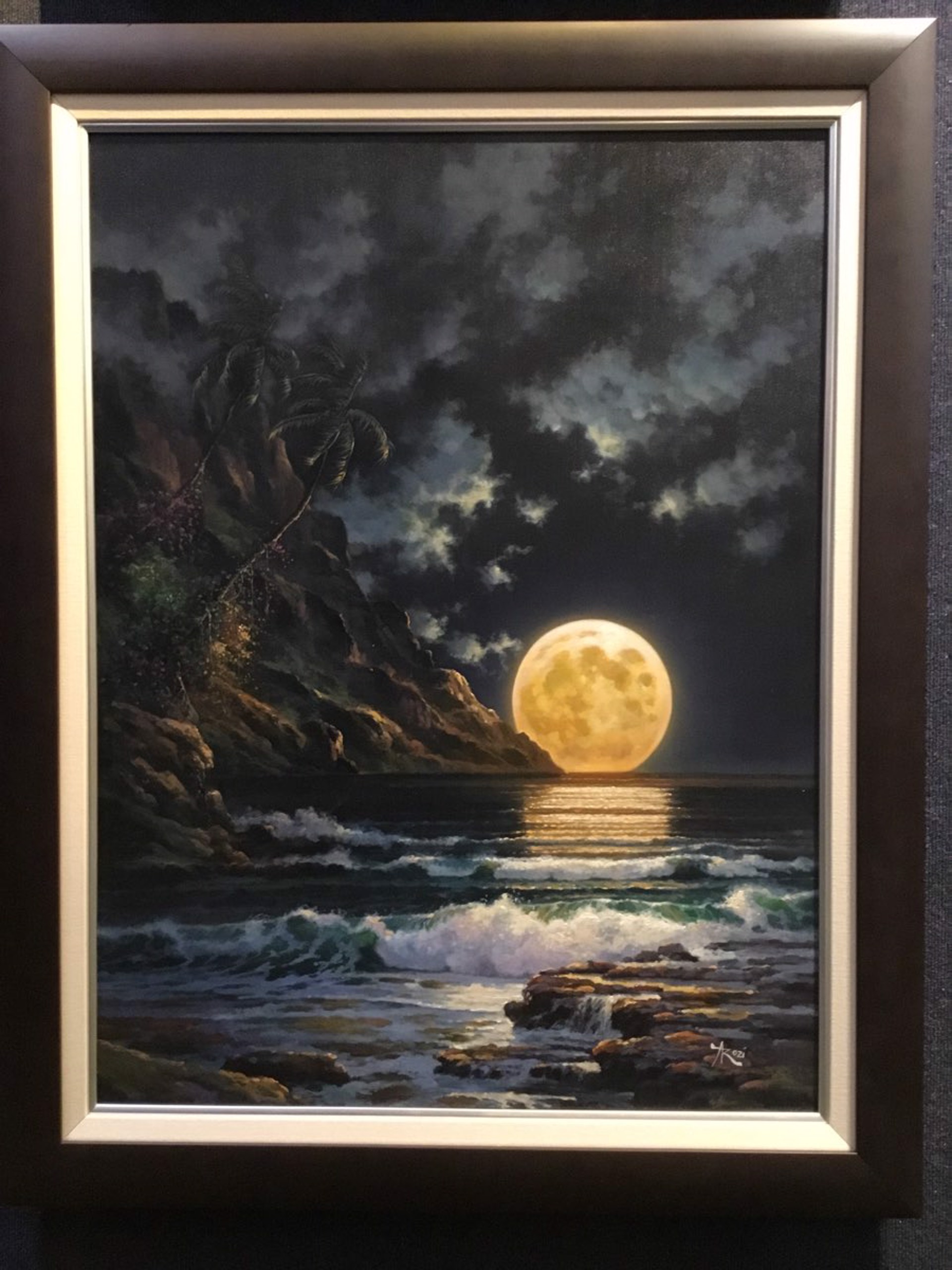 Hawaiian Moonbeam by Arozi