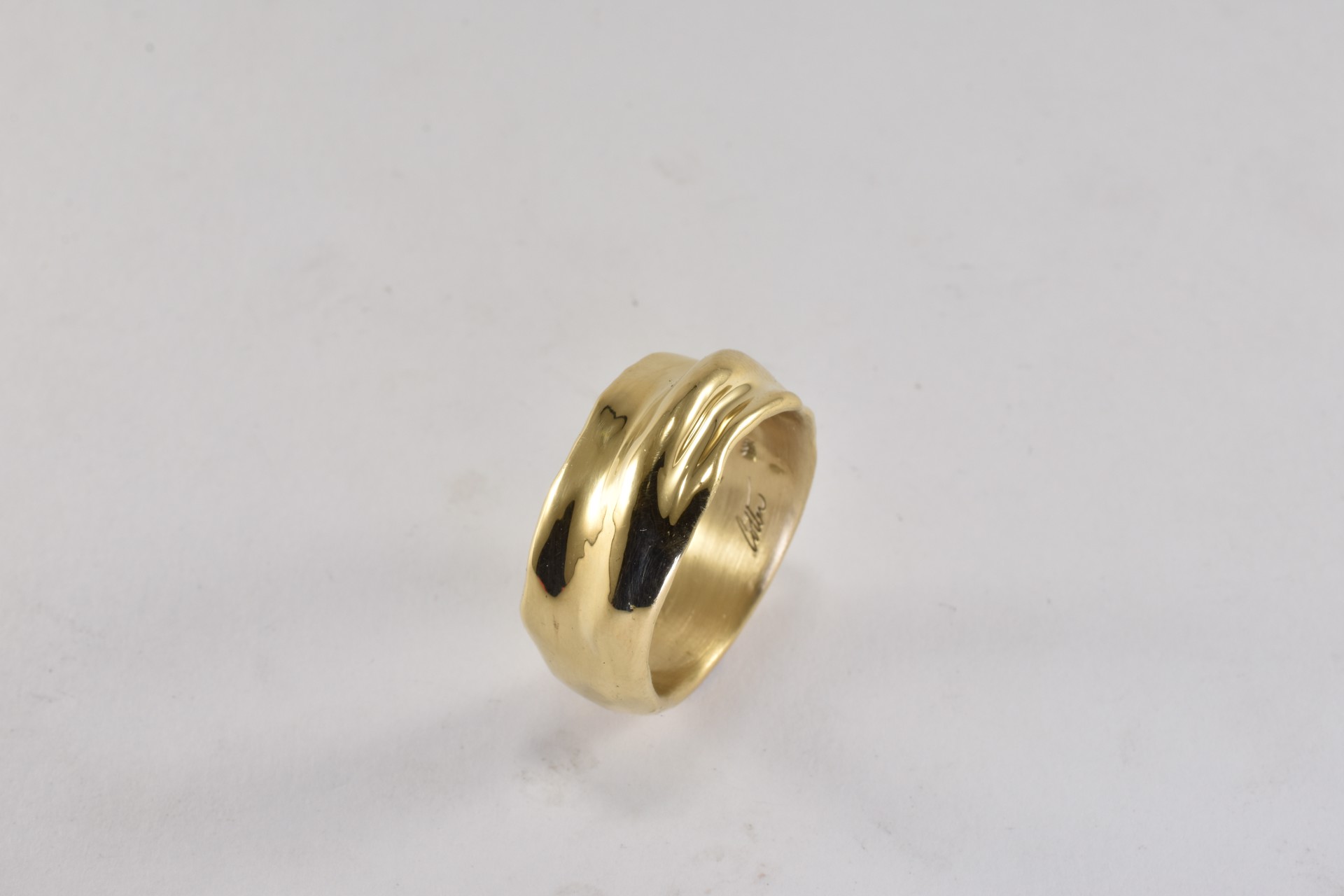 18K Gold Band by J COTTER