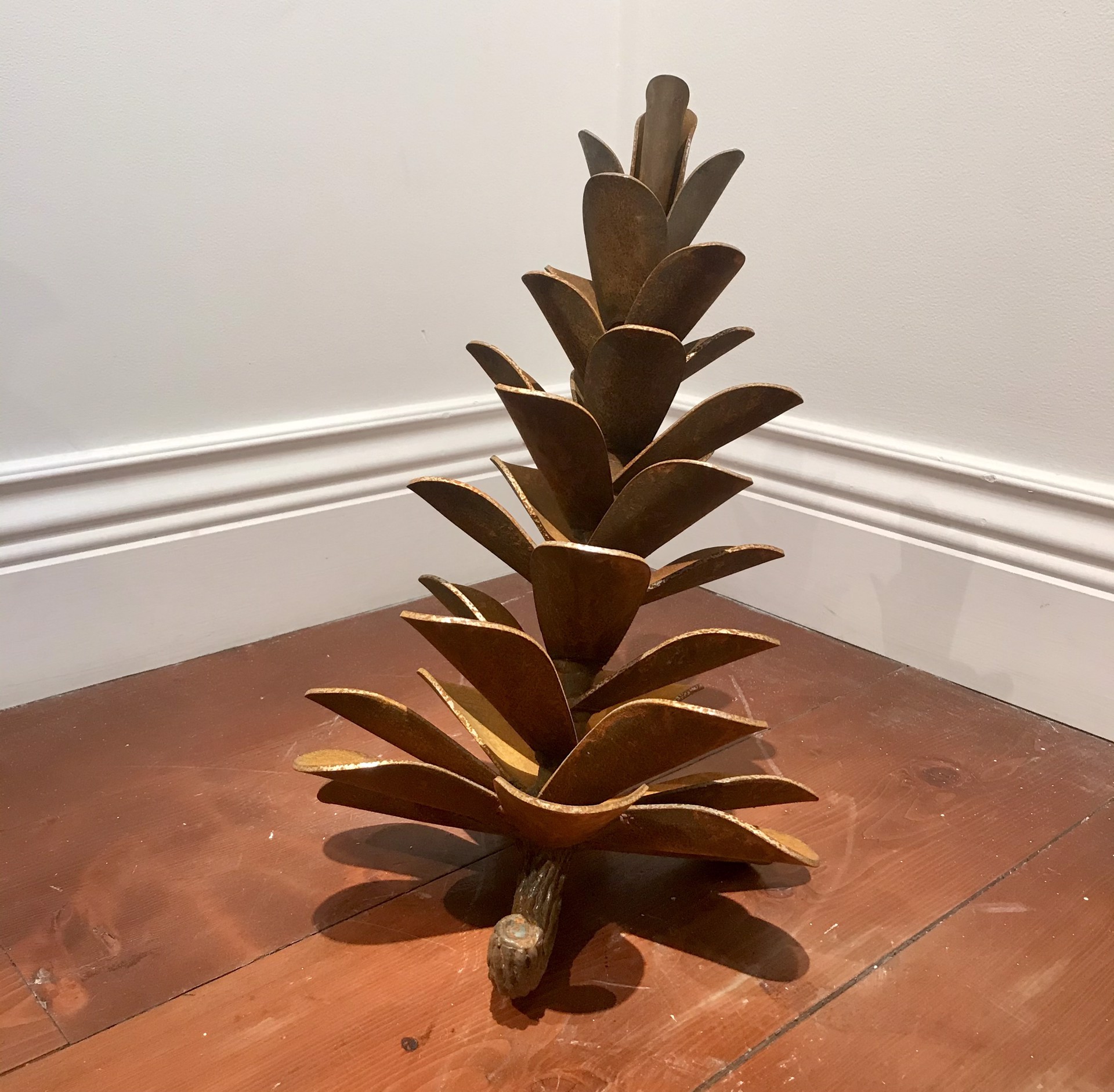 Pine Cone 20-672 by Floyd Elzinga