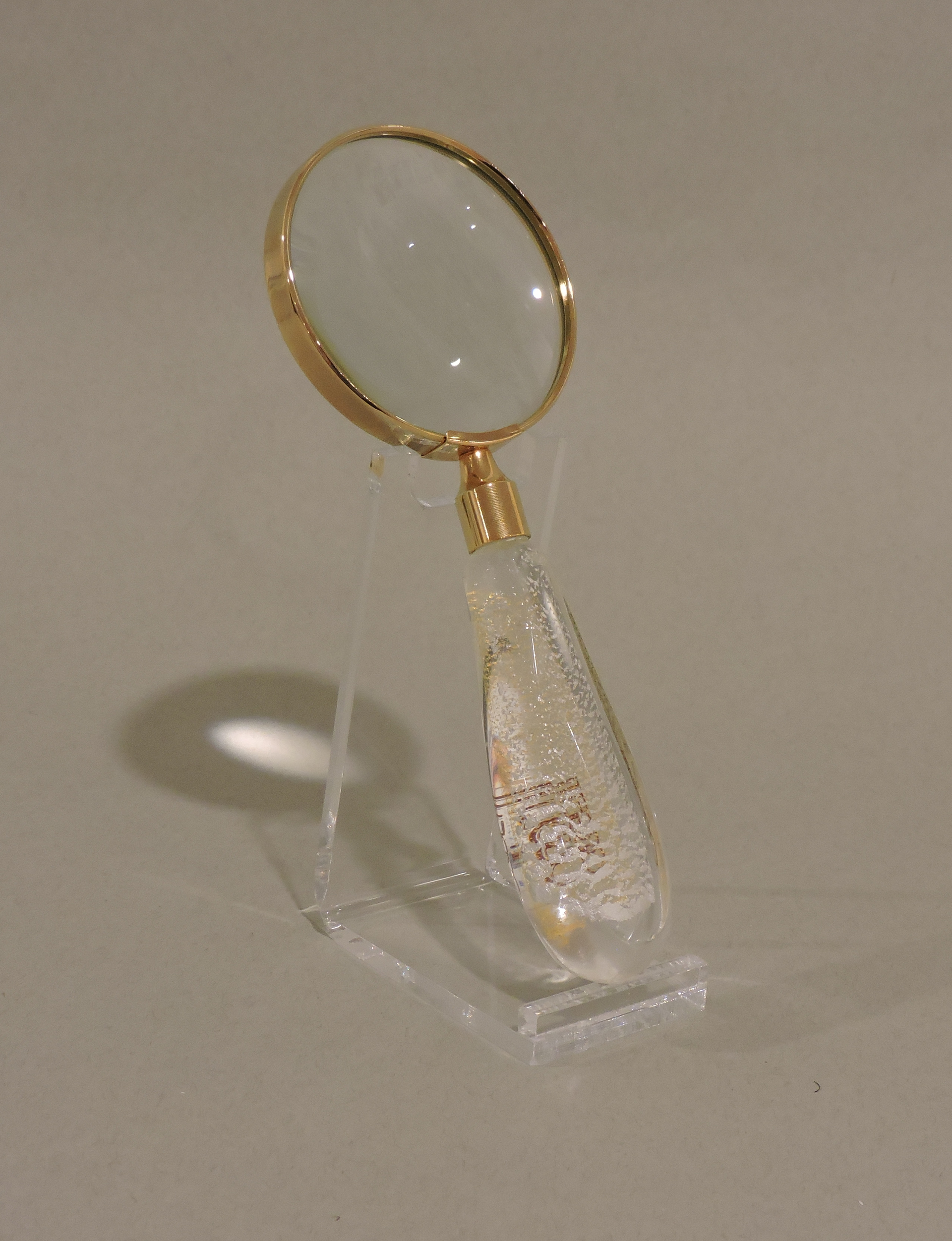 Magnifying Glass (Gold) by Oggetti