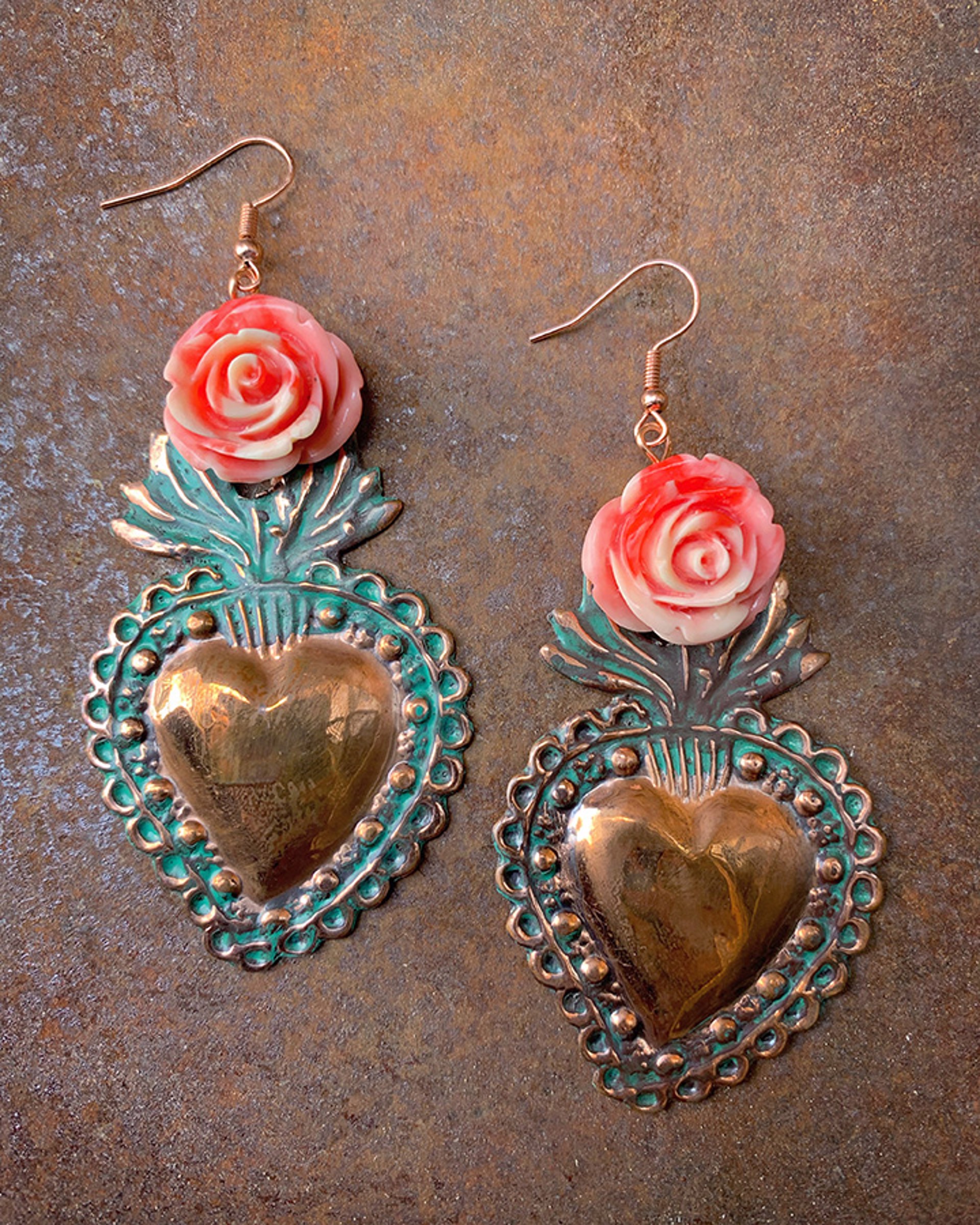 K651	Sacred Hearts Pink and White Roses by Kelly Ormsby