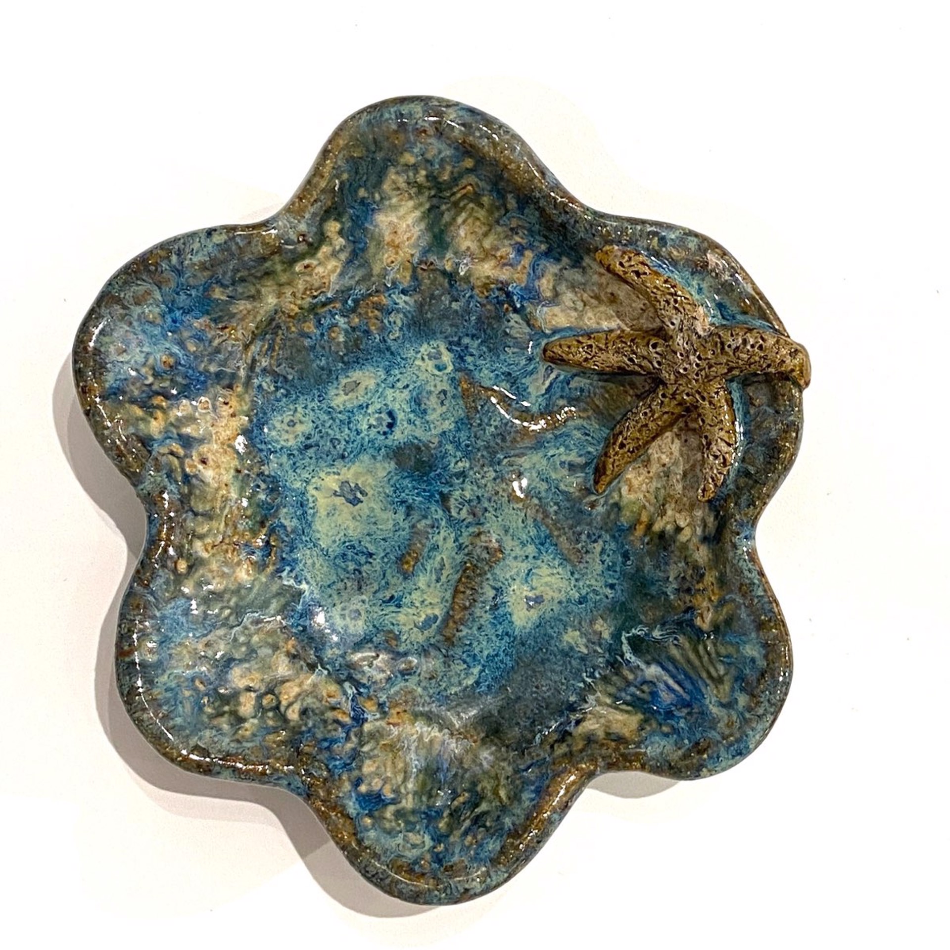 LG23-978 Mini Pool Dish with Starfish (Blue Glaze) by Jim & Steffi Logan