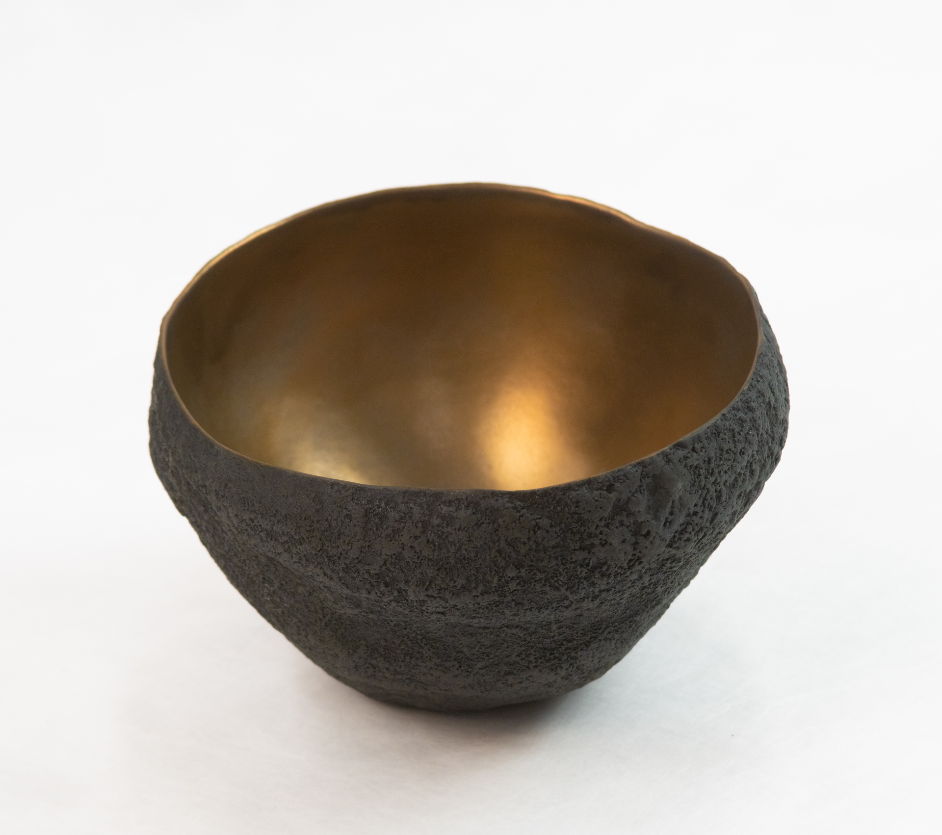 Ceramic with bronze glaze by Cristina Salusti