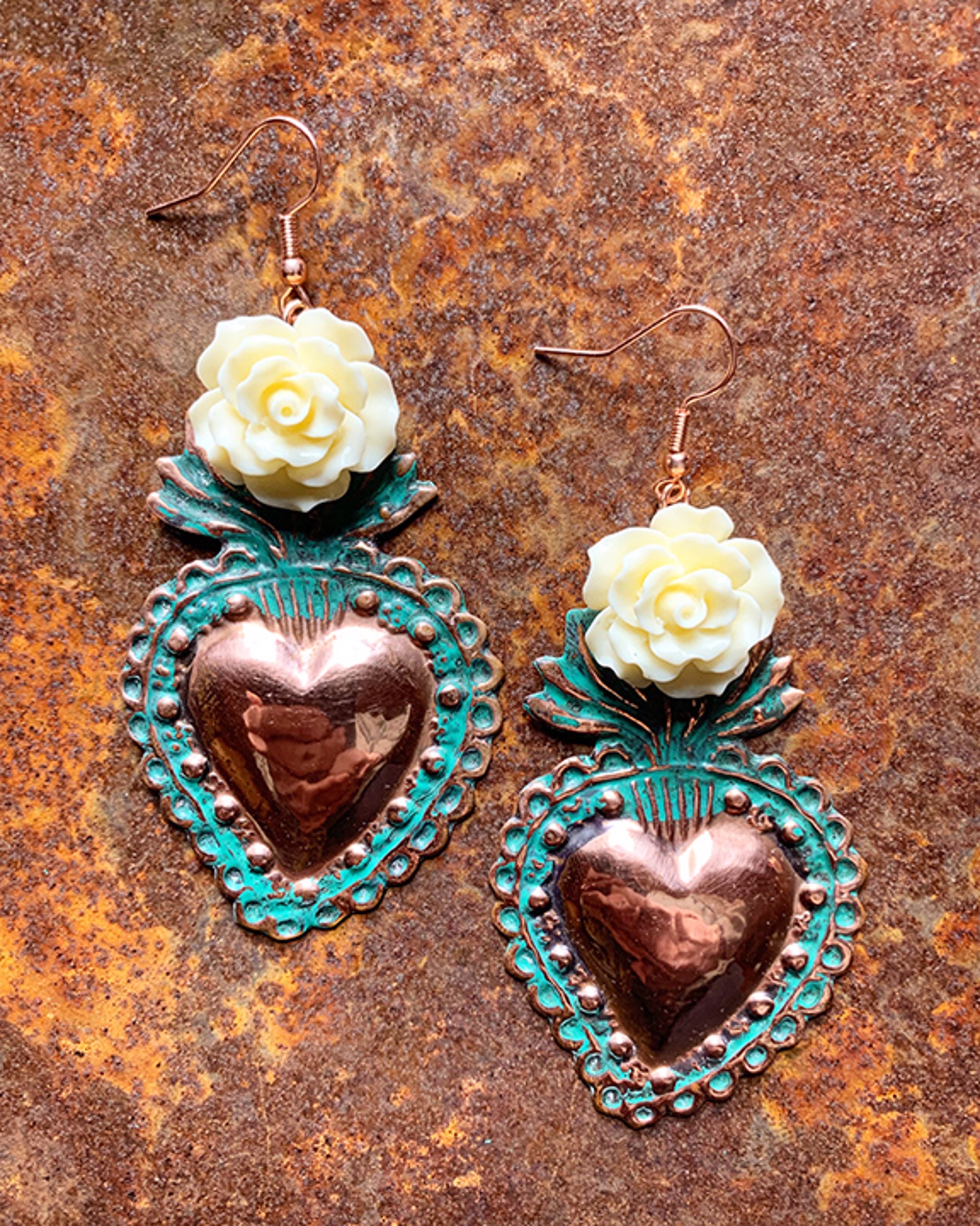 K723 Sacred Heart Earrings with White Roses by Kelly Ormsby