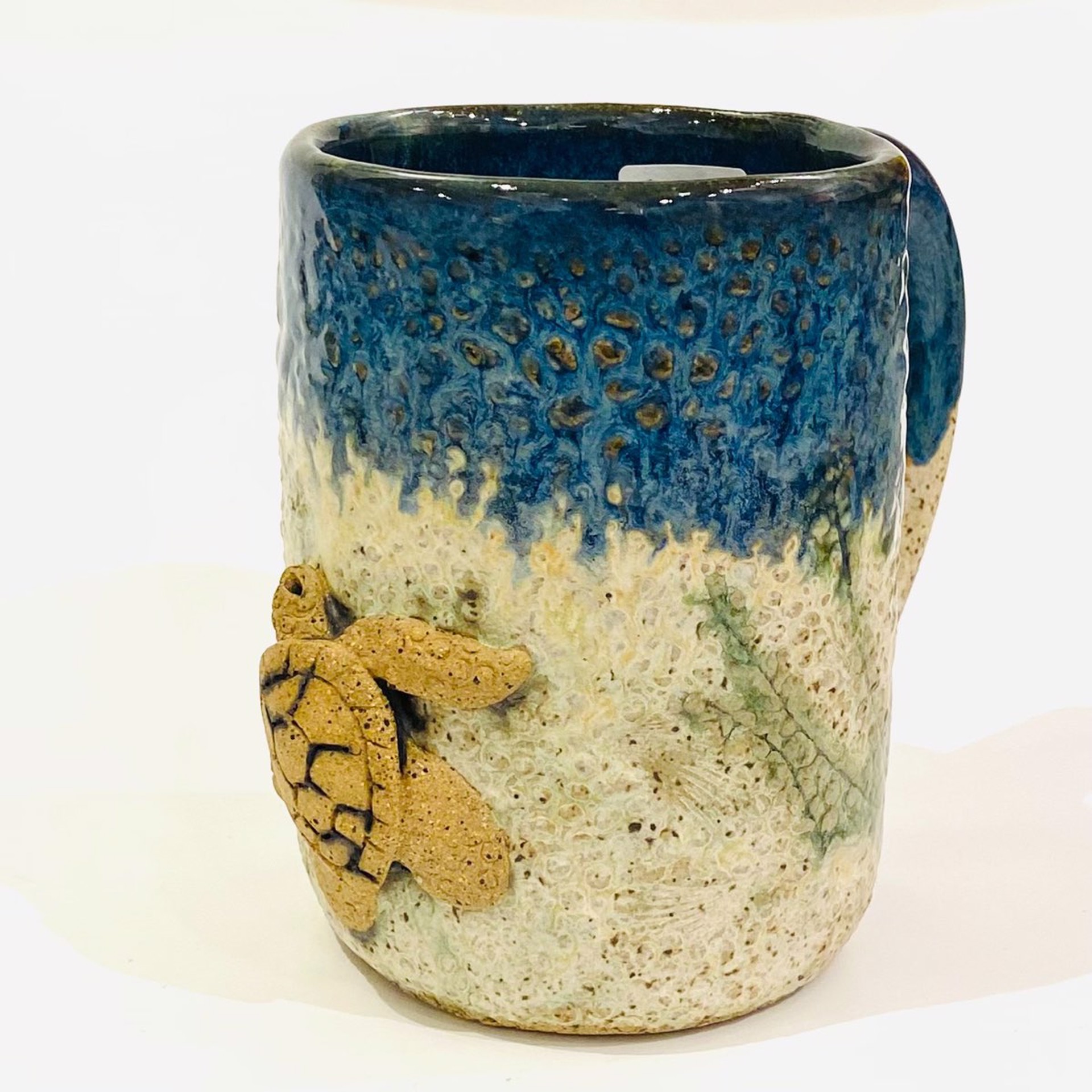 LG22-938 Mug with Turtle (Blue Glaze) by Jim & Steffi Logan