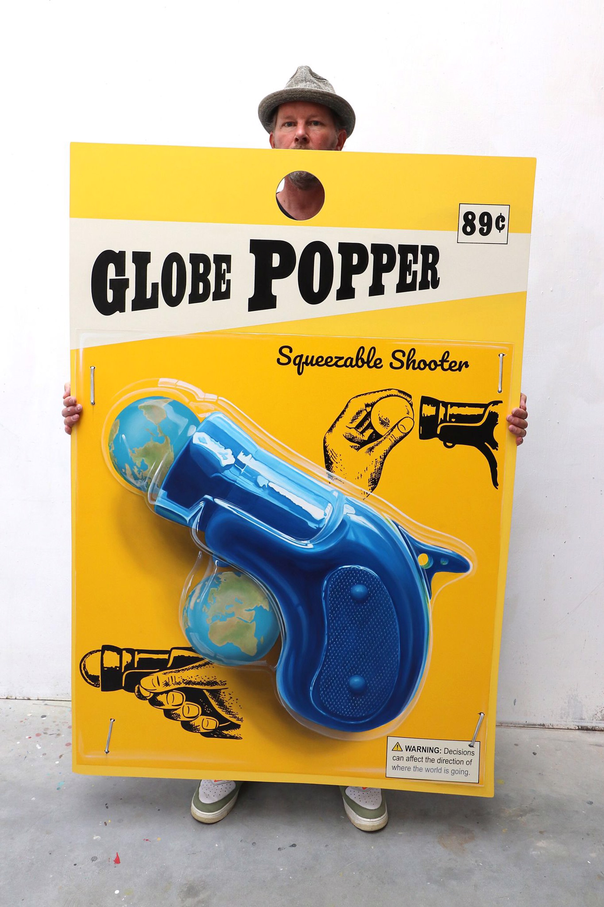 Globe Popper by Leon Keer