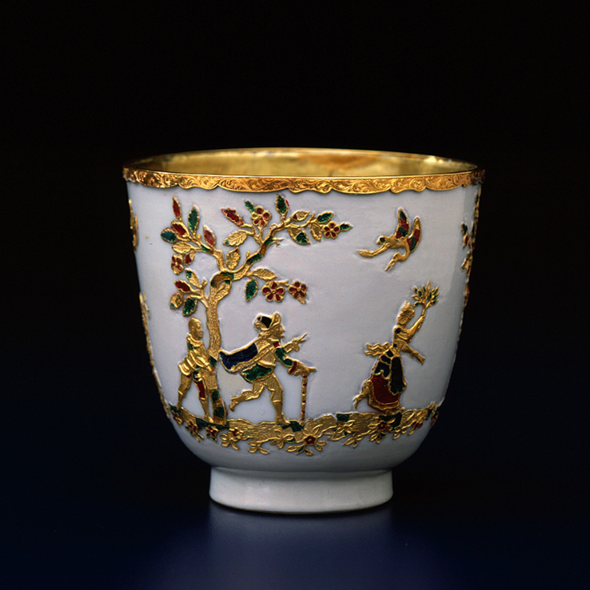 SMALL CUP WITH GOLD DECOR