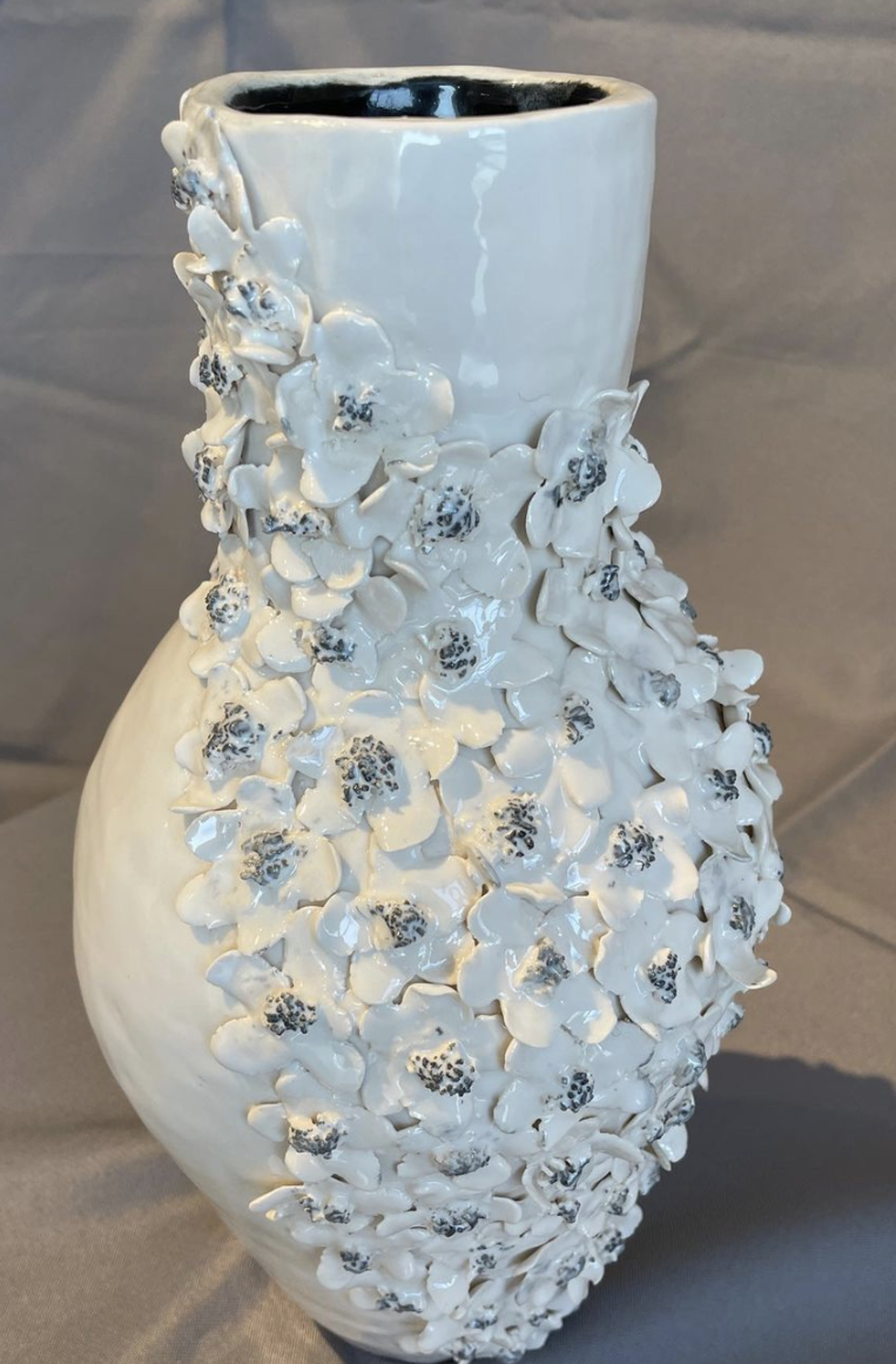 Flower Vase 1 by Jill Rothenberg-Simmons