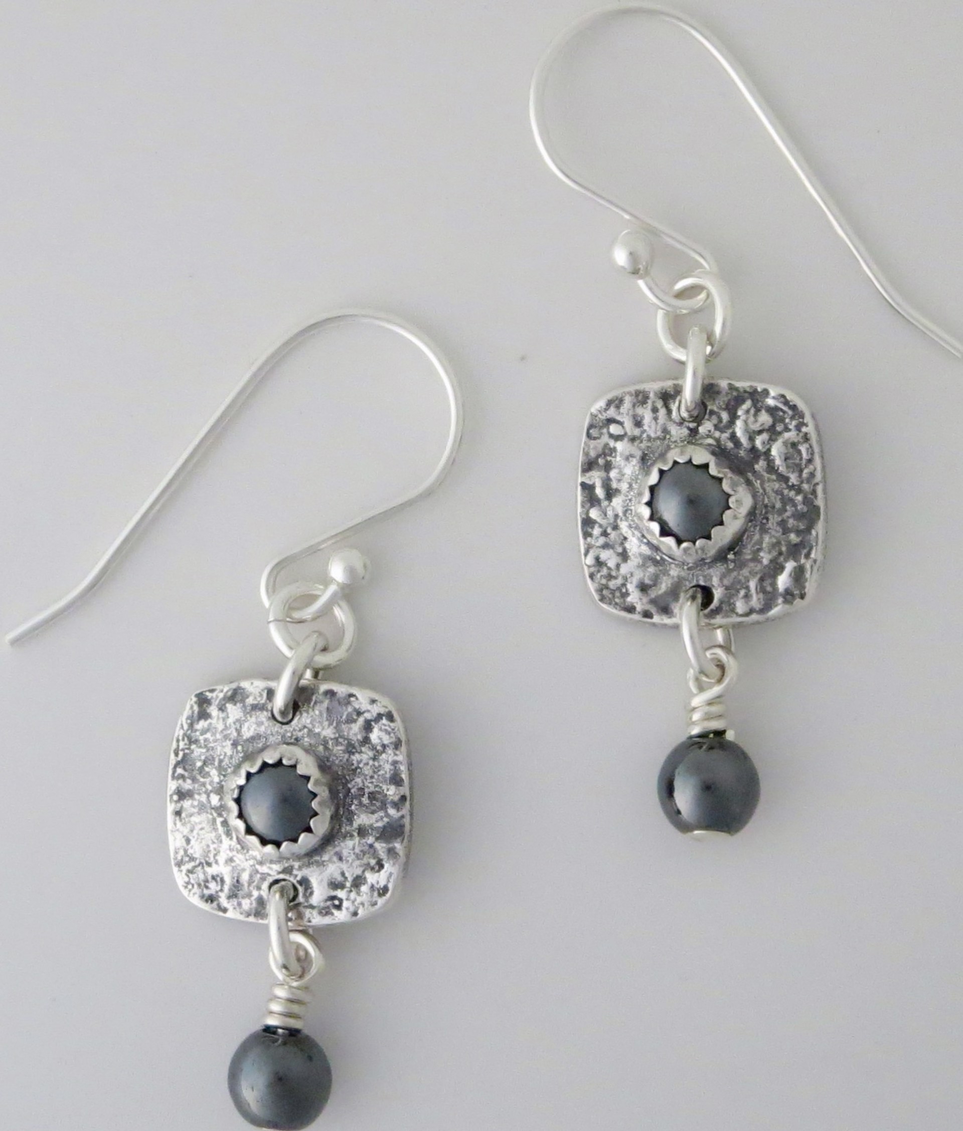 M-1005 Earrings by Donna Rittorno