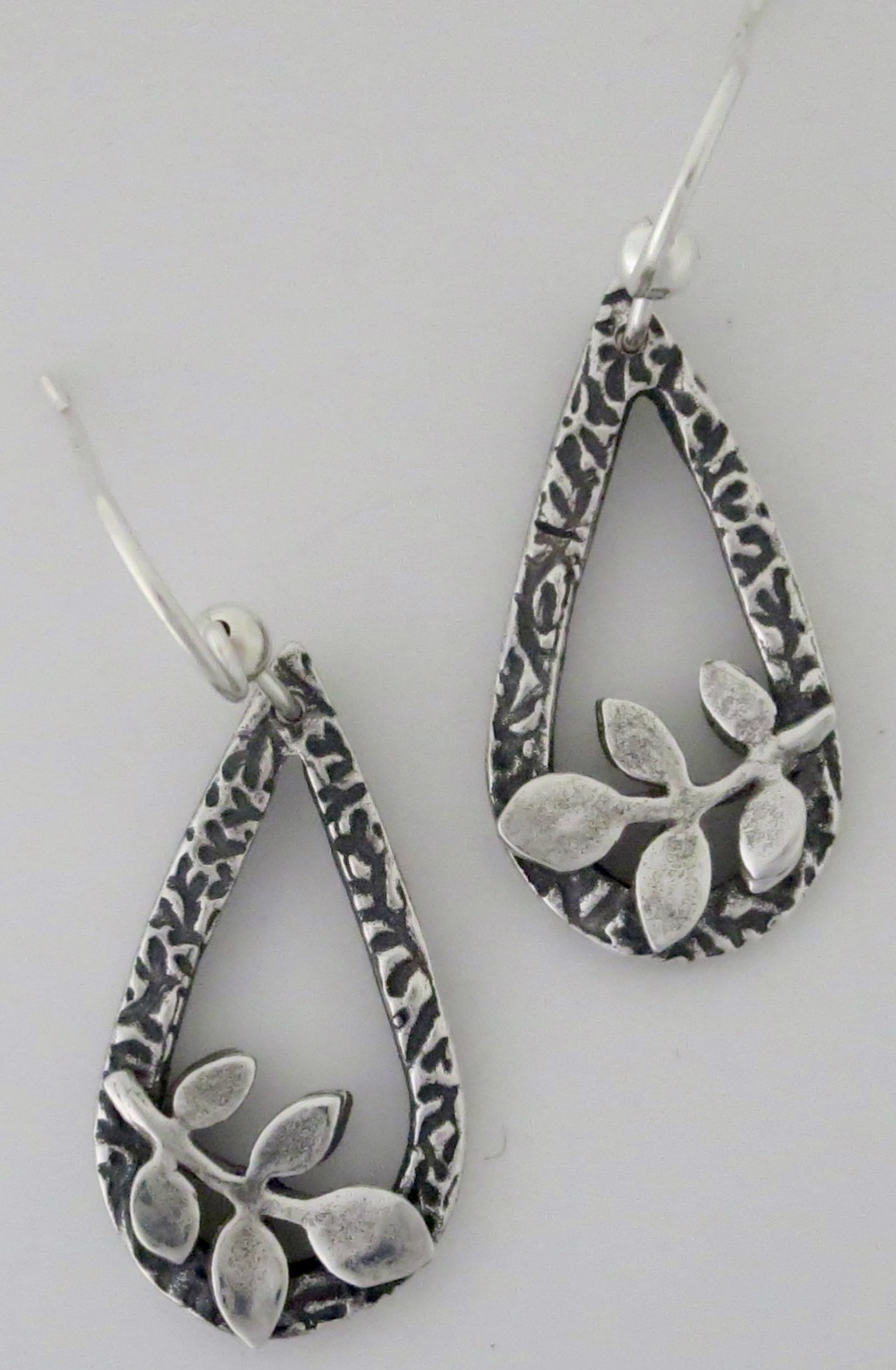 M-992 Earrings by Donna Rittorno