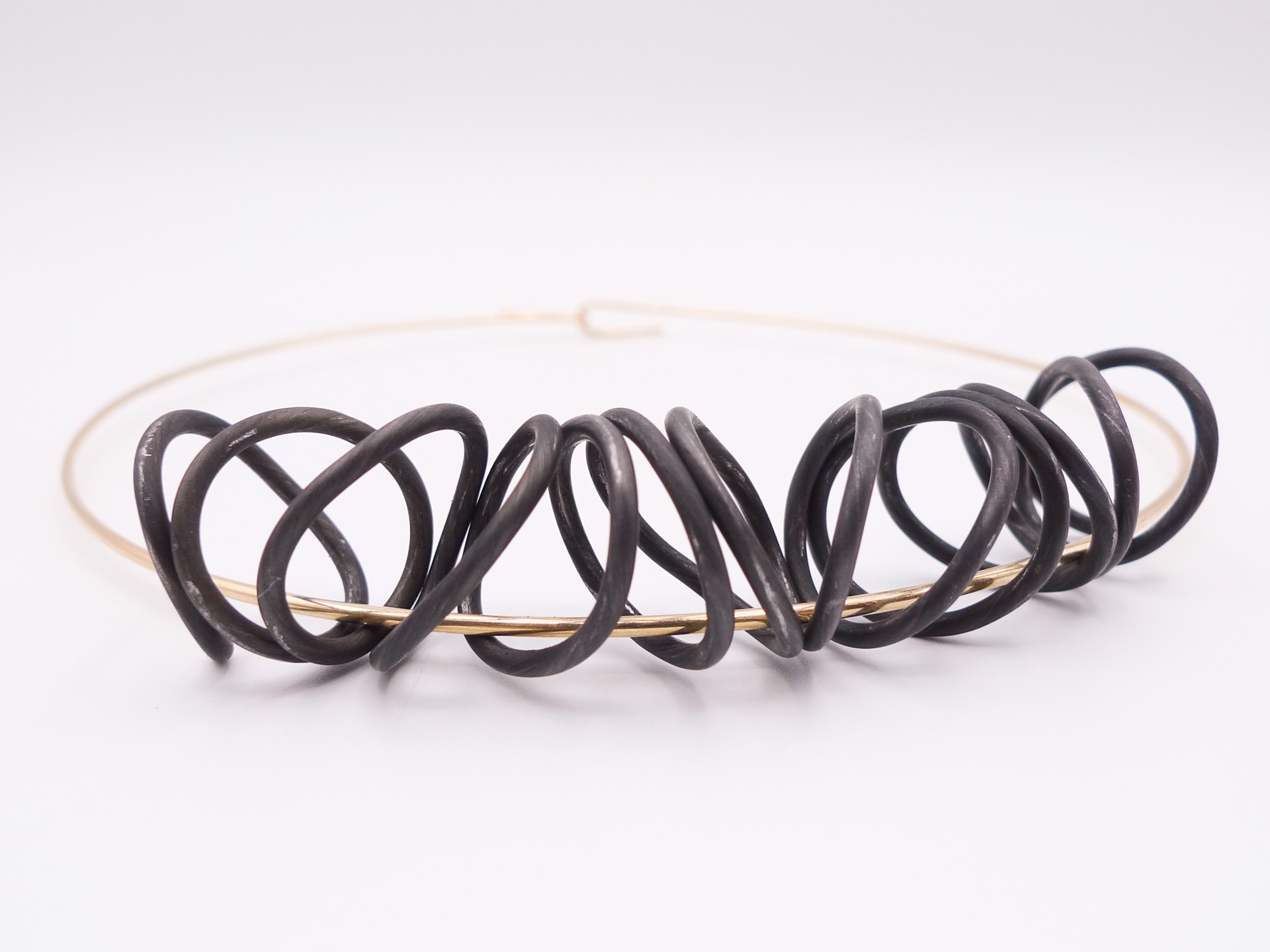 Coily Threaded Neckring by Susanne Henry