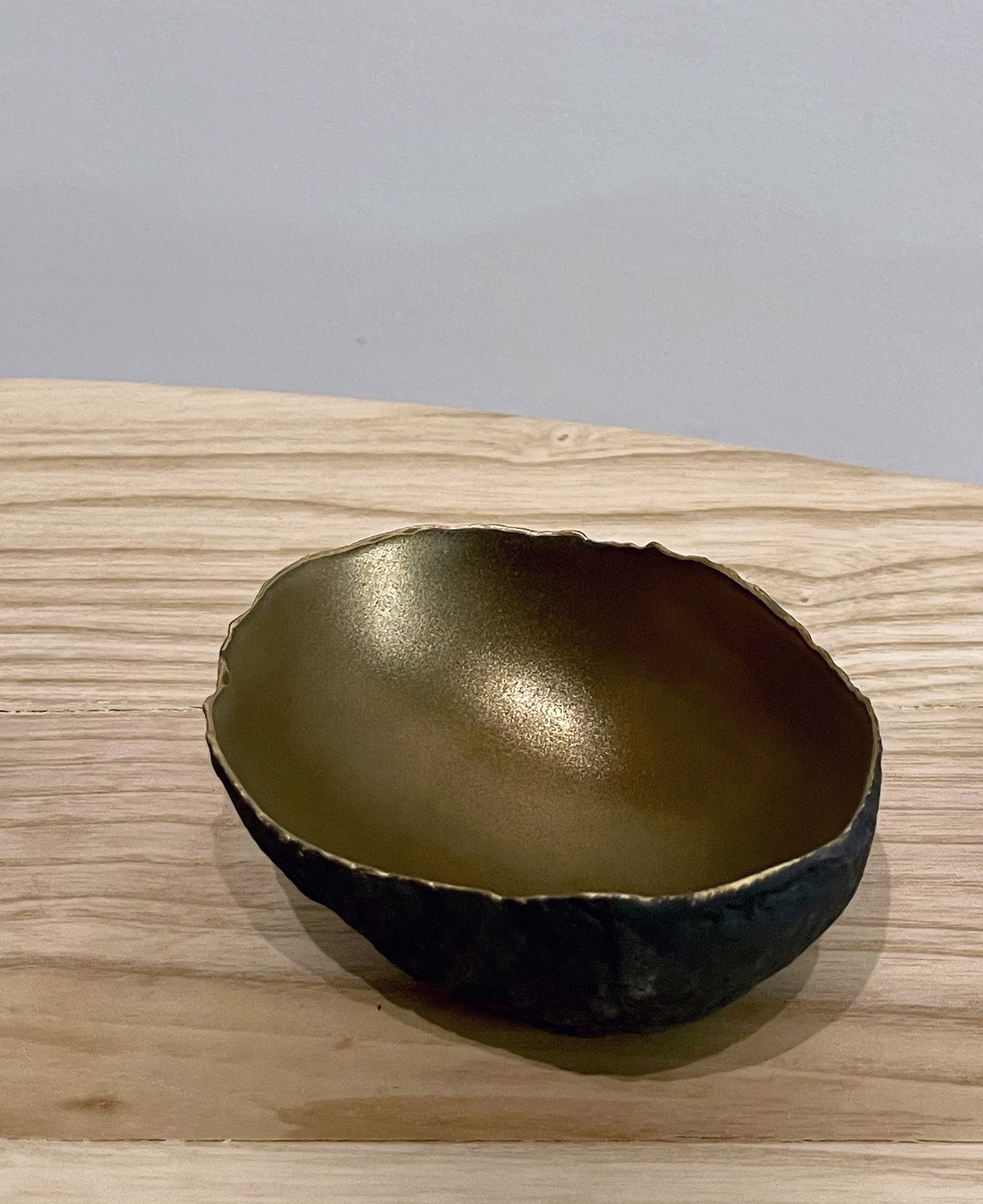 3 oval-shaped ceramics by Cristina Salusti