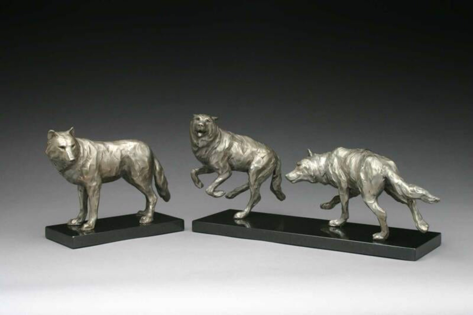 Wolf Tag by Daniel Glanz (sculptor)