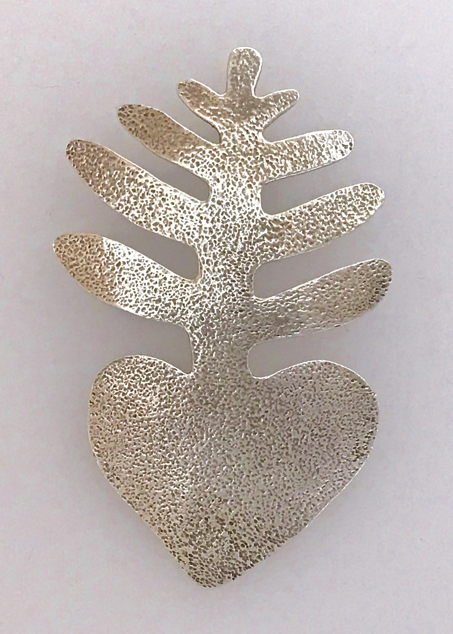 Heart Plant Pendant large by Melanie Yazzie