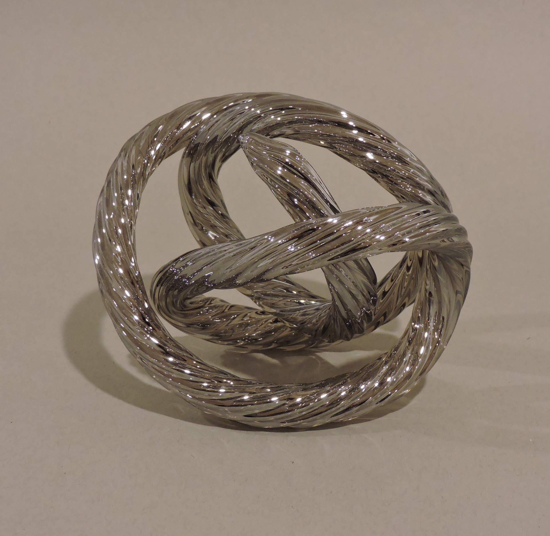 Infinity Knot (Silver) by Viz Glass