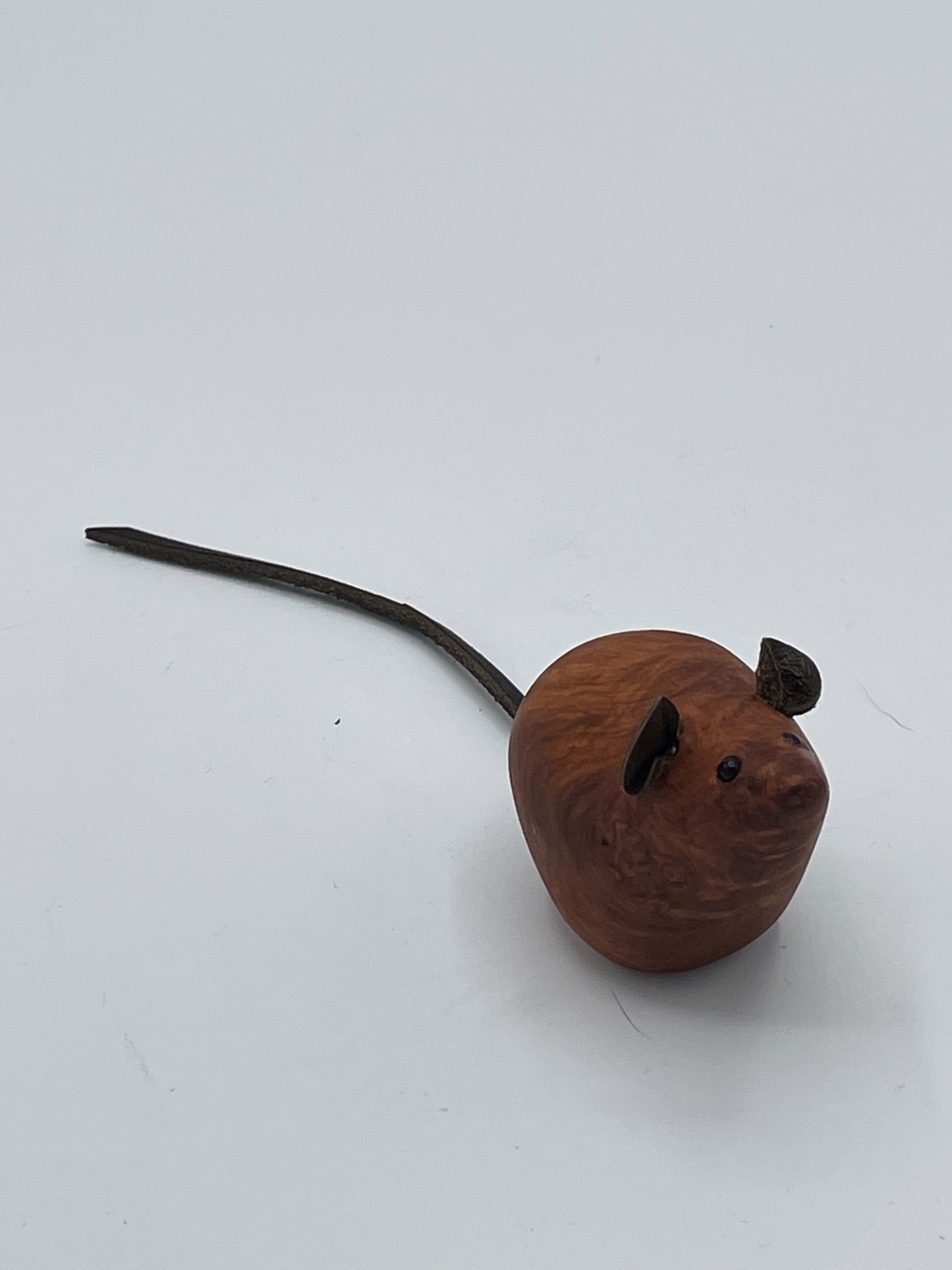 Amboyna Wood Mouse by Michael Stephenson