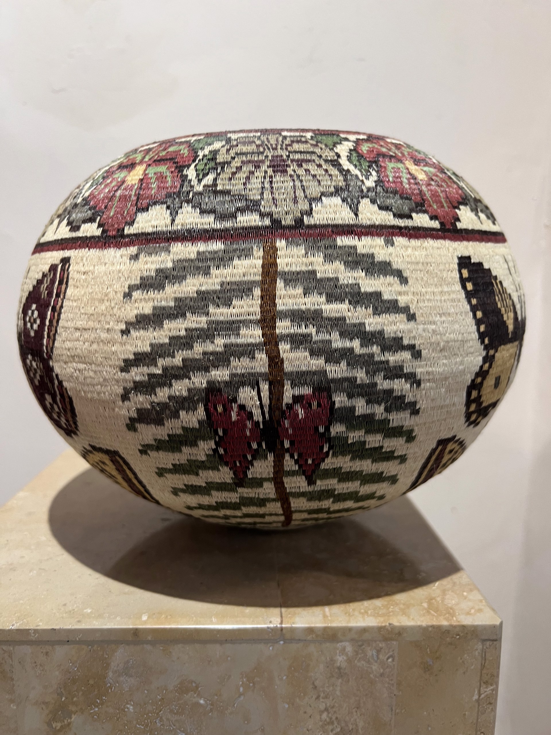 8137 Butterfly and flower basket motif by Wounaan & Embera Panama Rainforest Baskets Wounaan