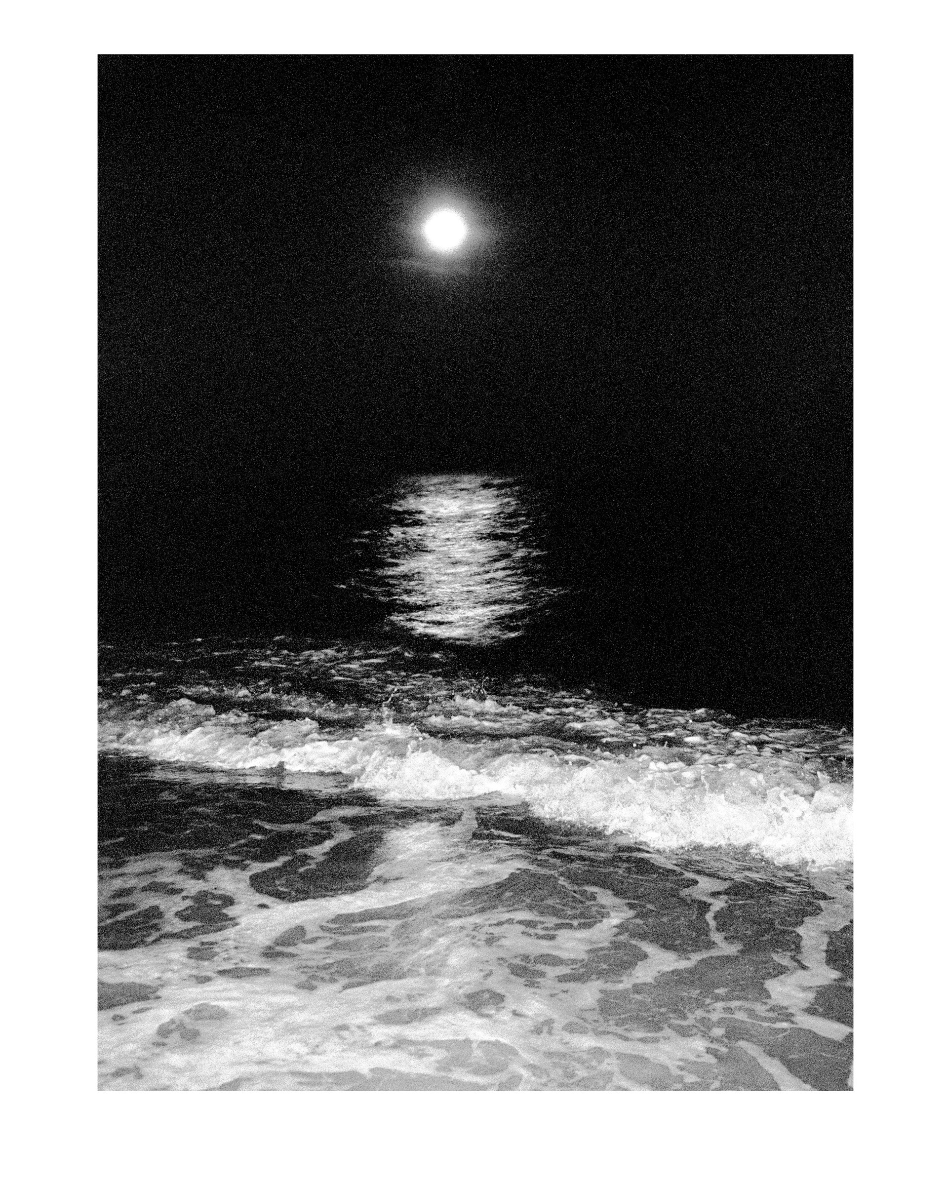Full Moon Wave, New York by Ben Sklar