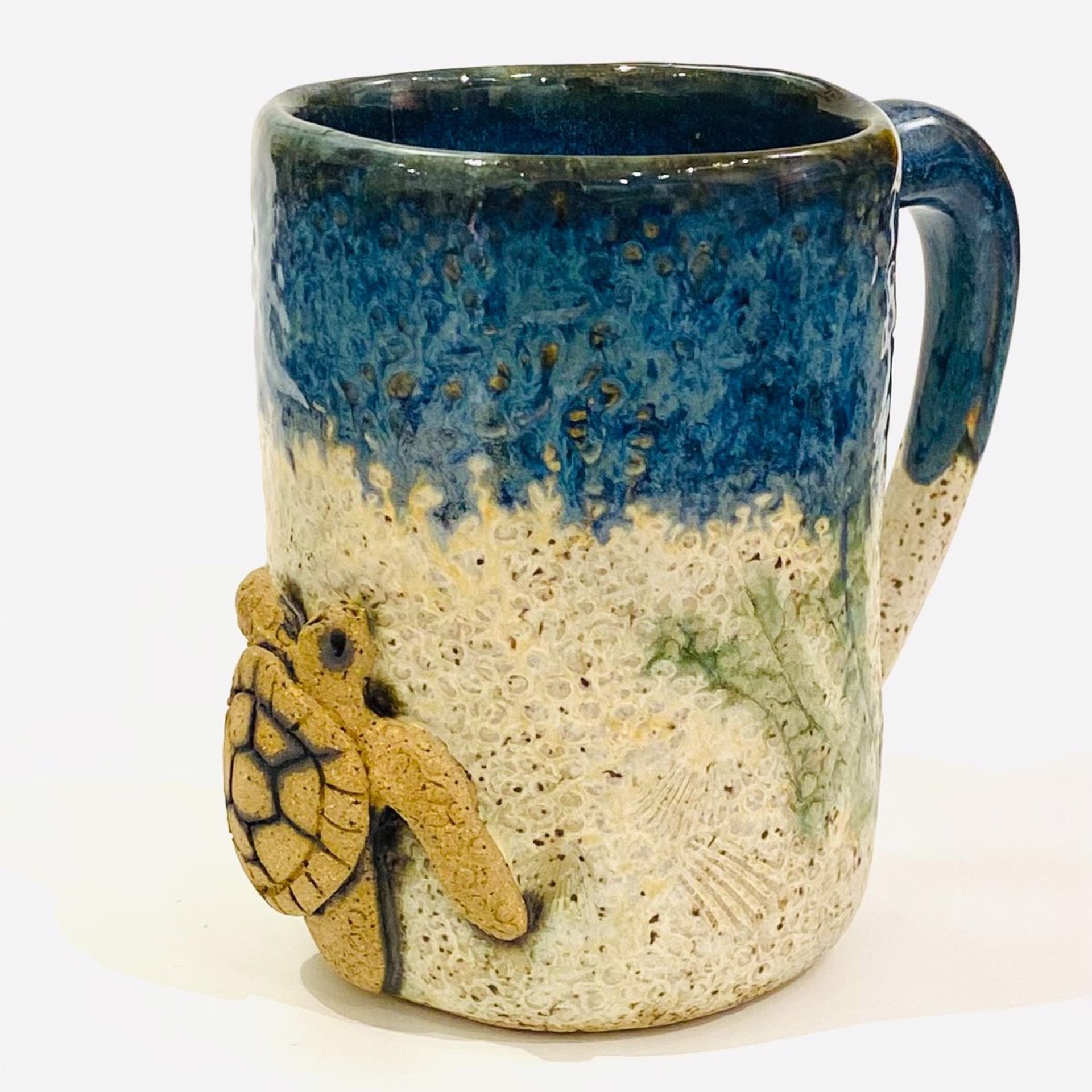 LG22-939 Mug with turtle (Blue Glaze) by Jim & Steffi Logan