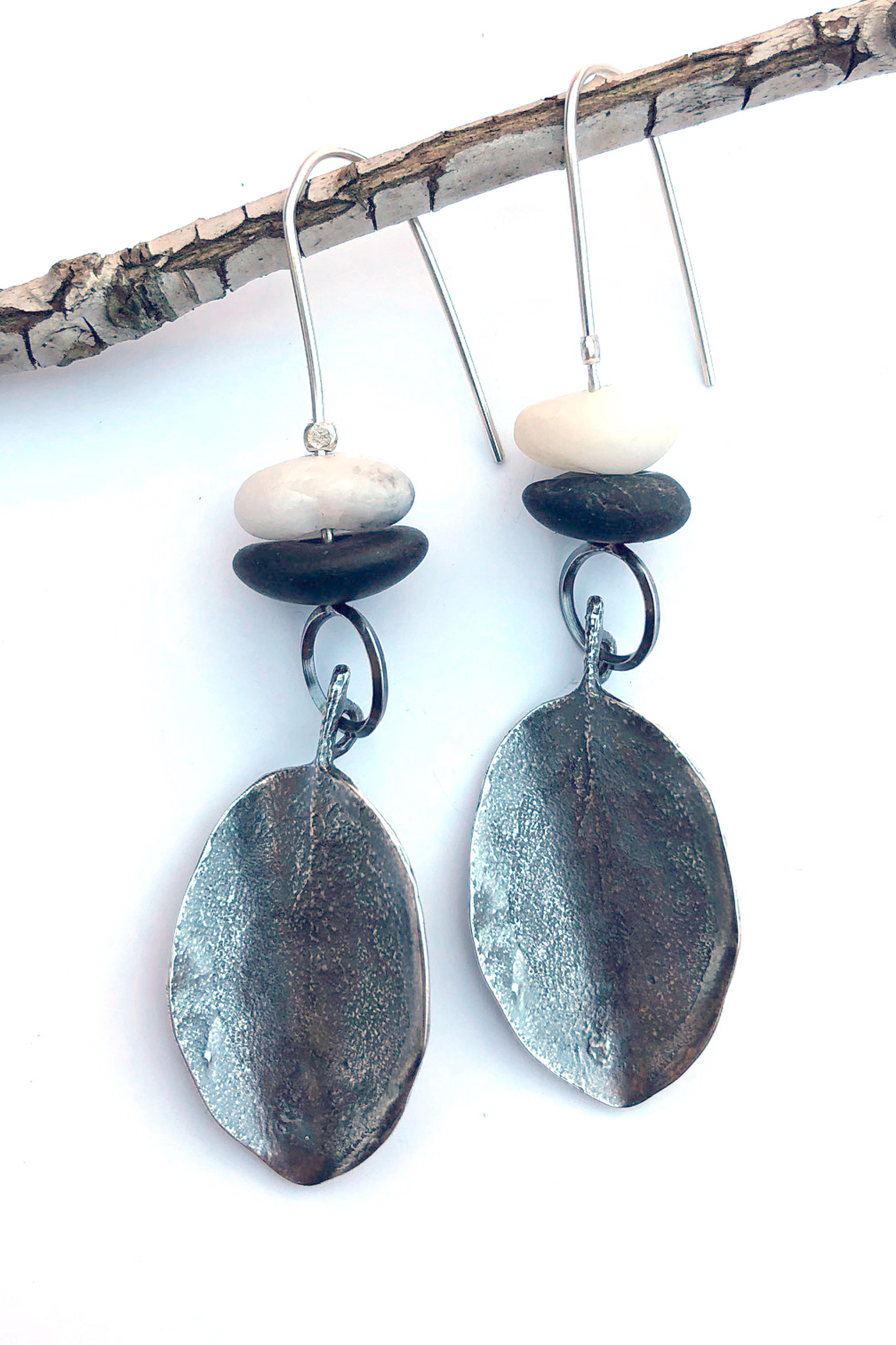 Medium Round Leaves with Stones by April Ottey
