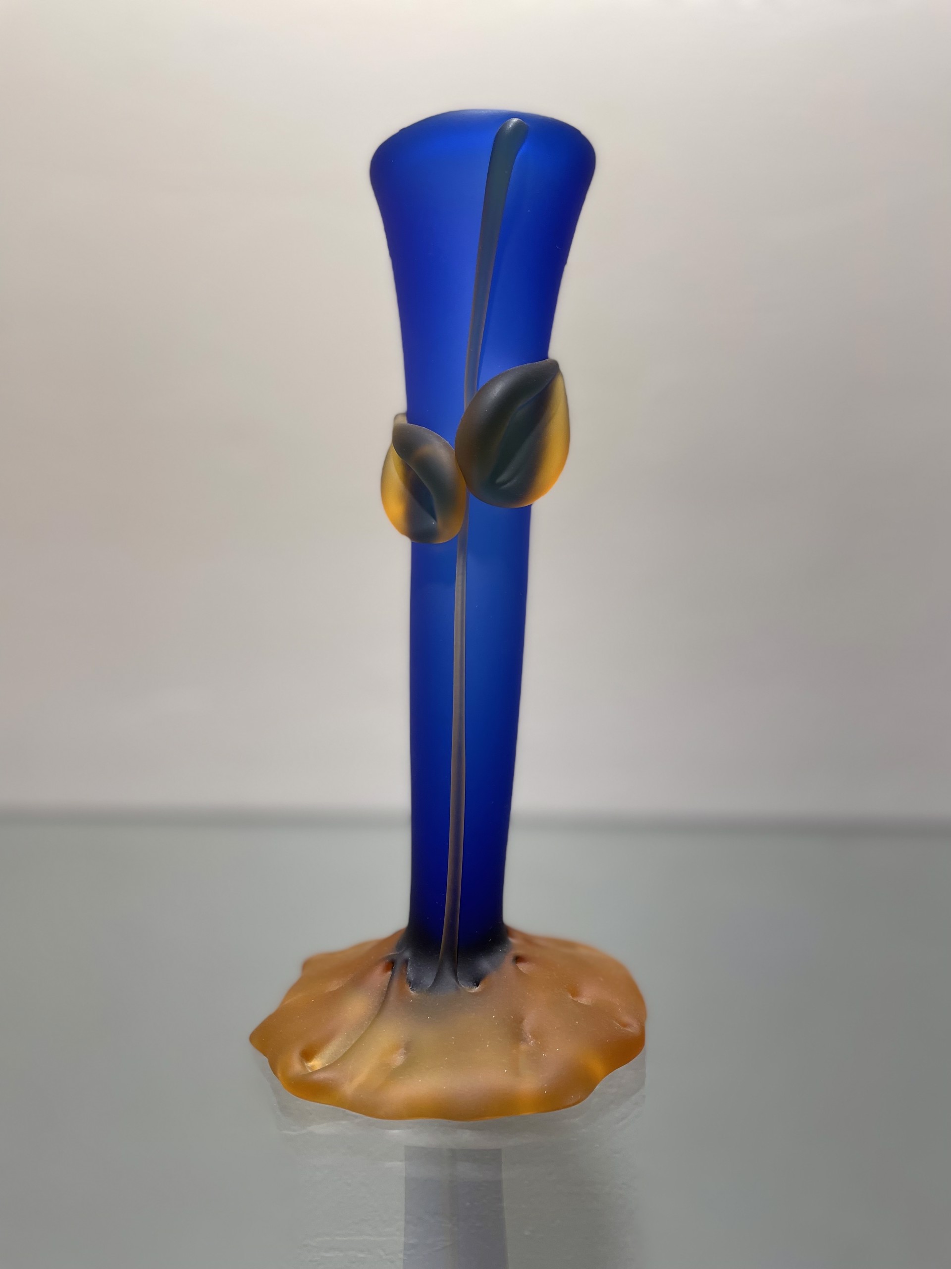 cobalt/amber bud vase by Tommie Rush