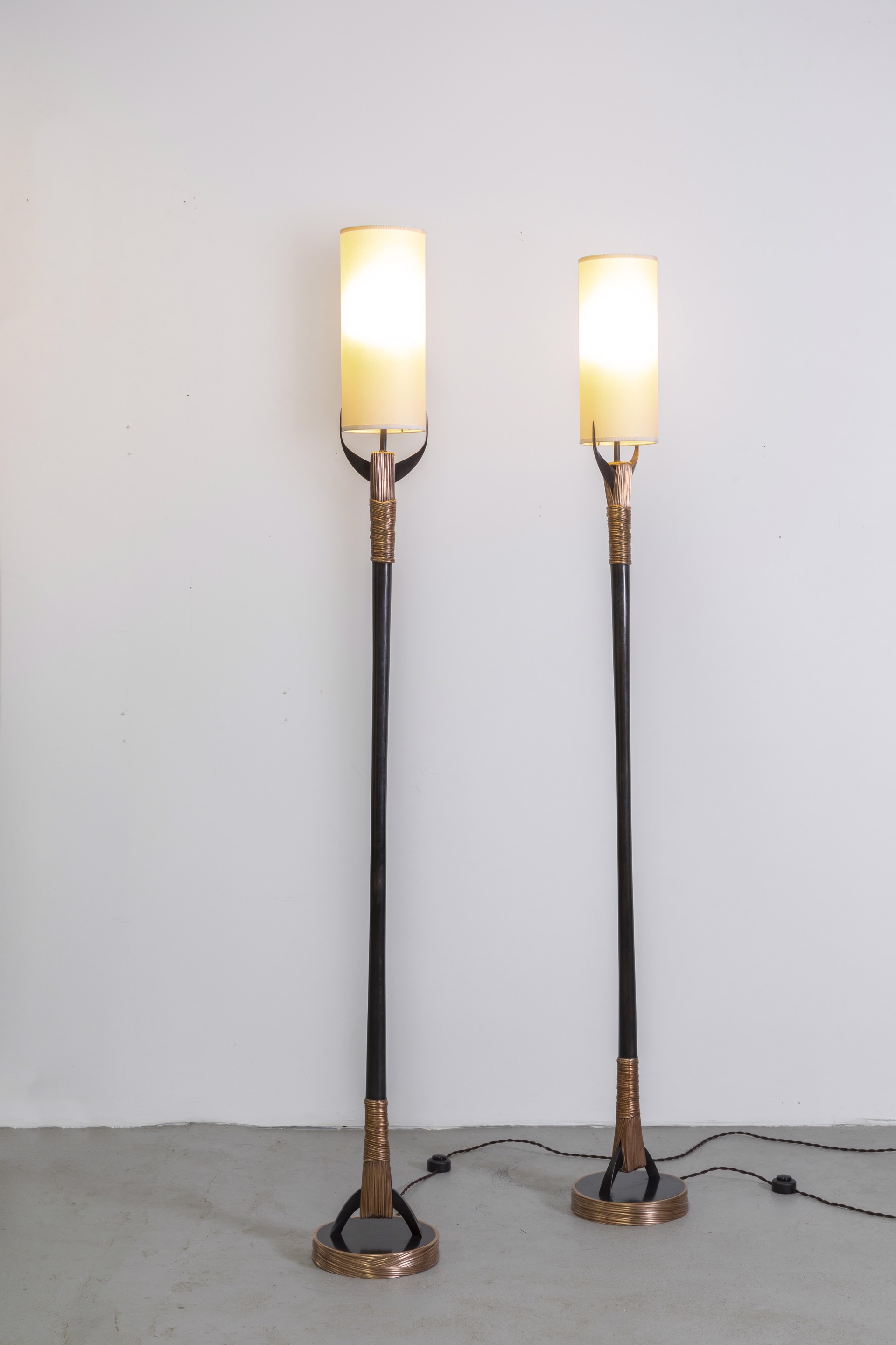 Floor lamp with textured bronze by Anasthasia Millot
