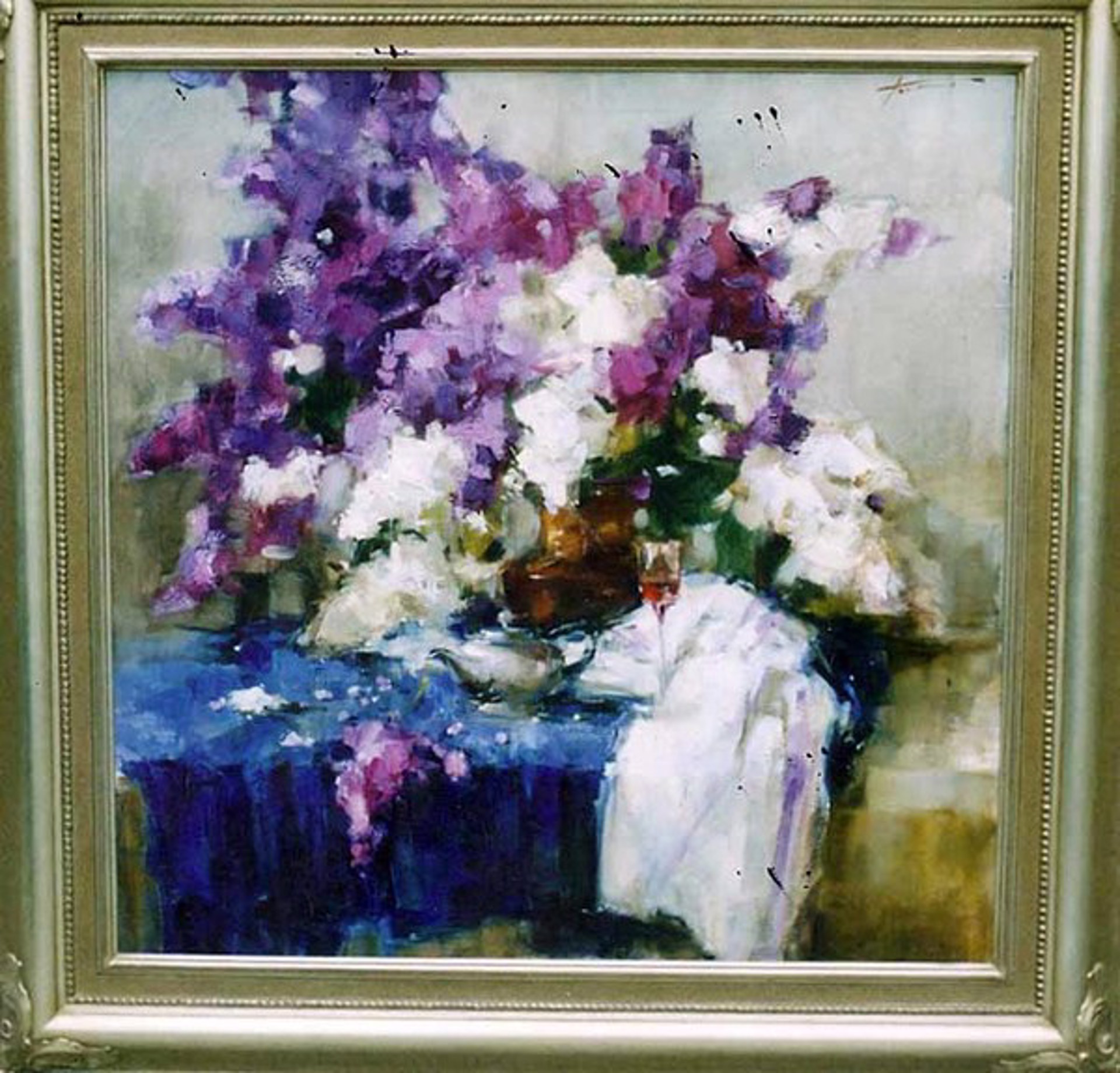 Lilacs by Yana Golubyatnikova