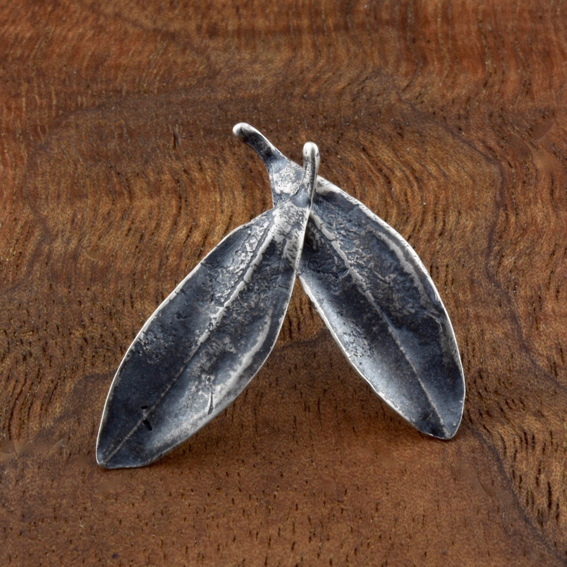 Large Oval Leaf Posts by April Ottey