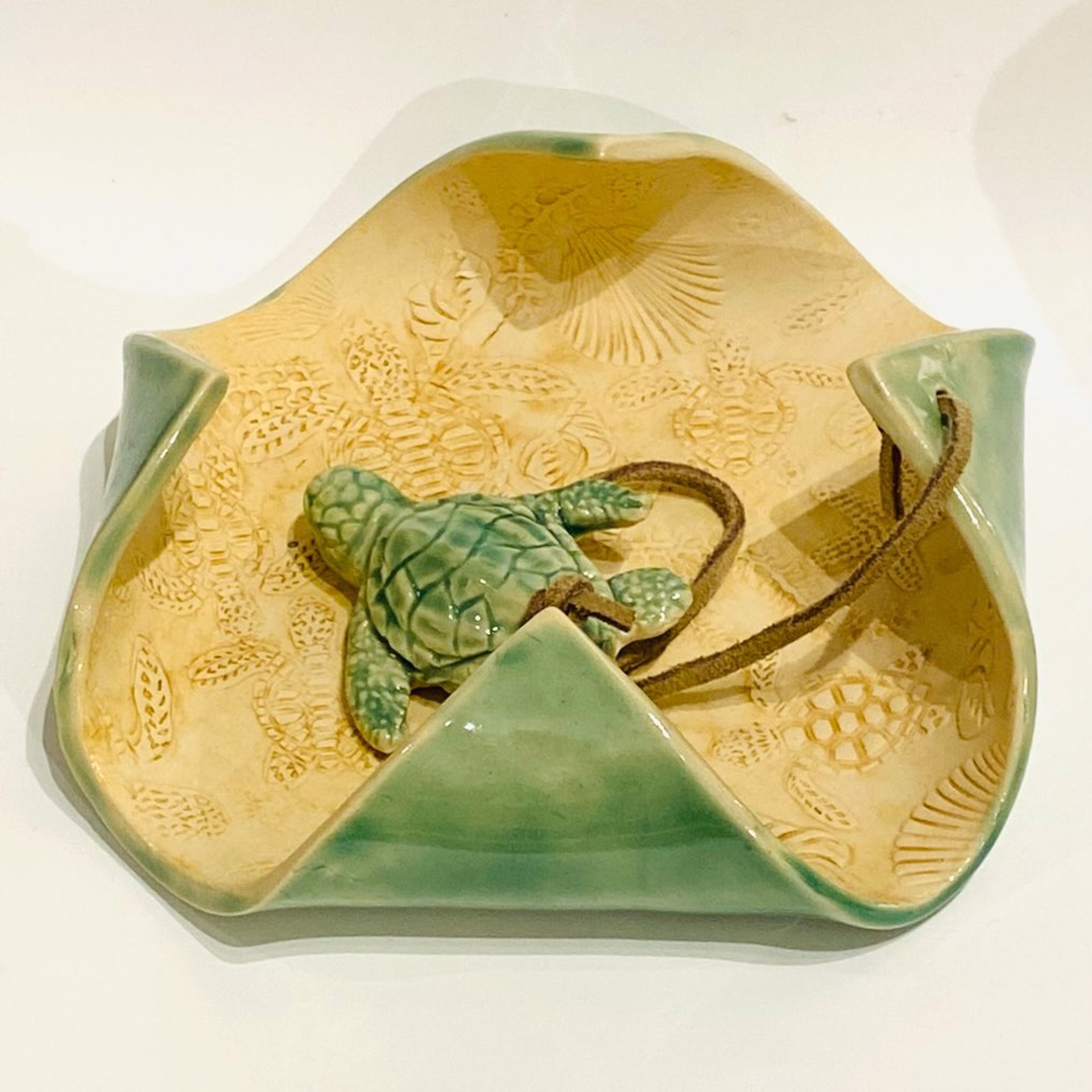 Napkin Holder with Turtle Weight by Barbara Bergwerf, Ceramics