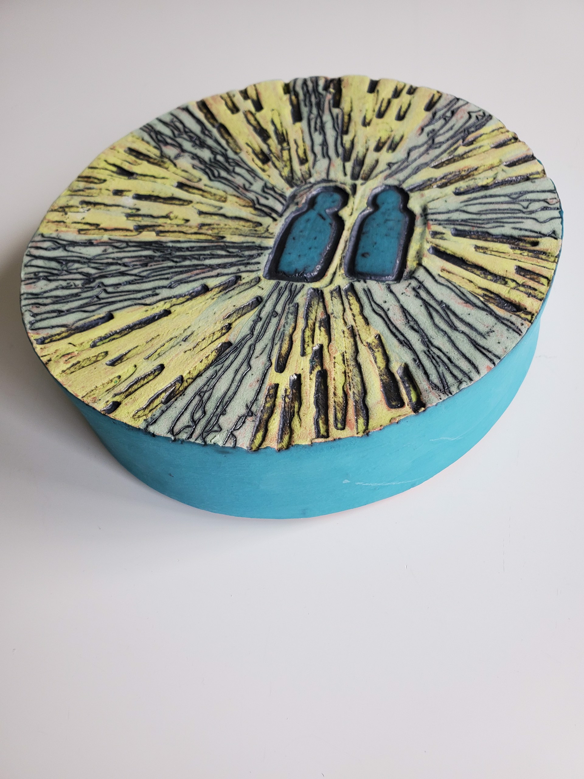 Medium Ceramic Social Circle by Cassie Butcher