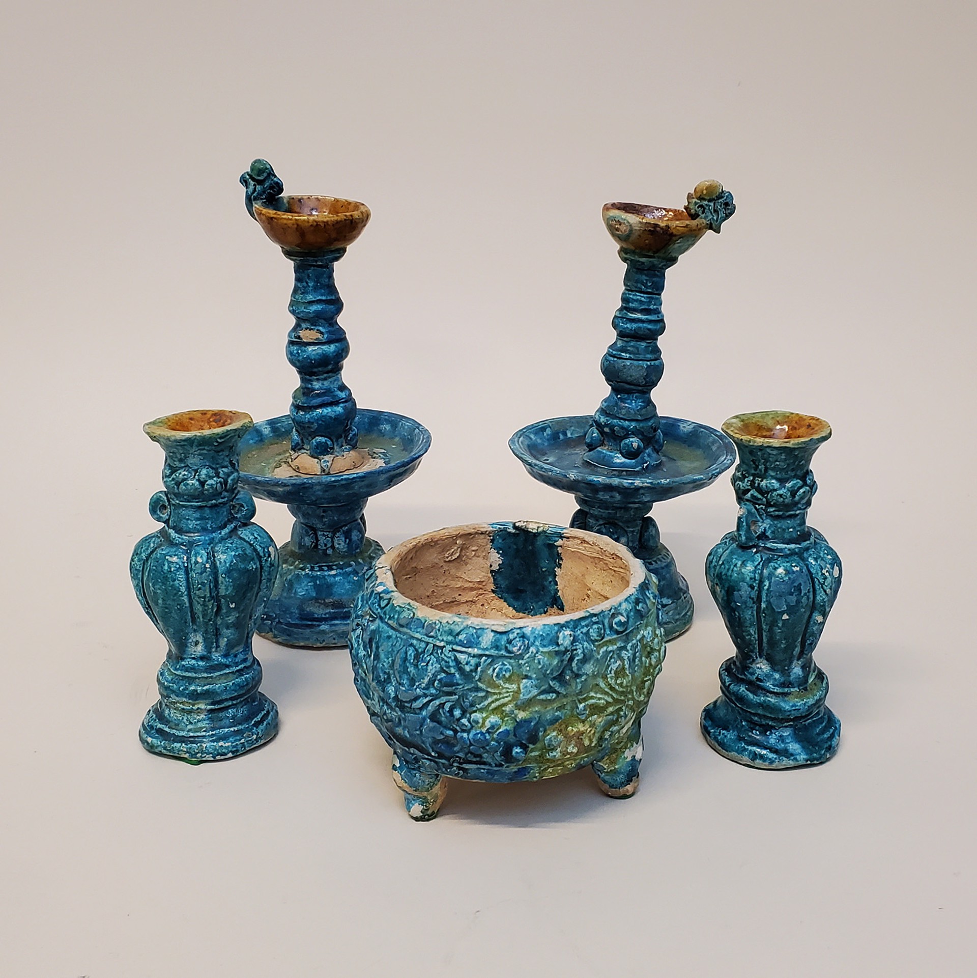 FIVE-PIECE TURQUOISE POTTERY TOMB SET