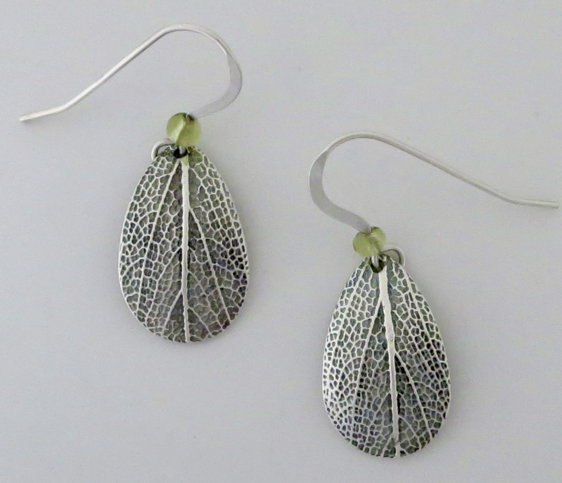 M-931 Leaf Earrings by Donna Rittorno
