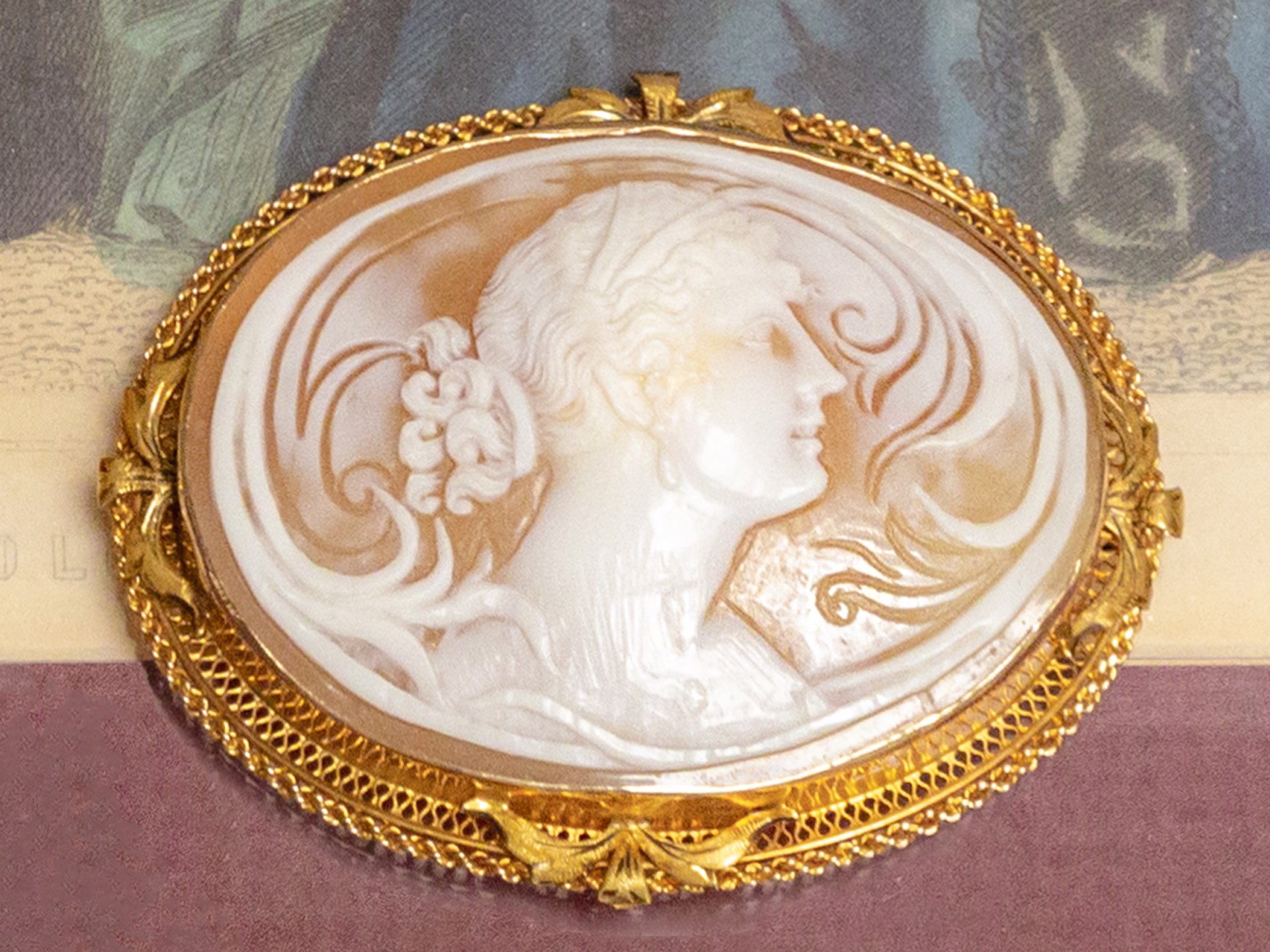 Right Facing Woman Oval Cameo by Cameo