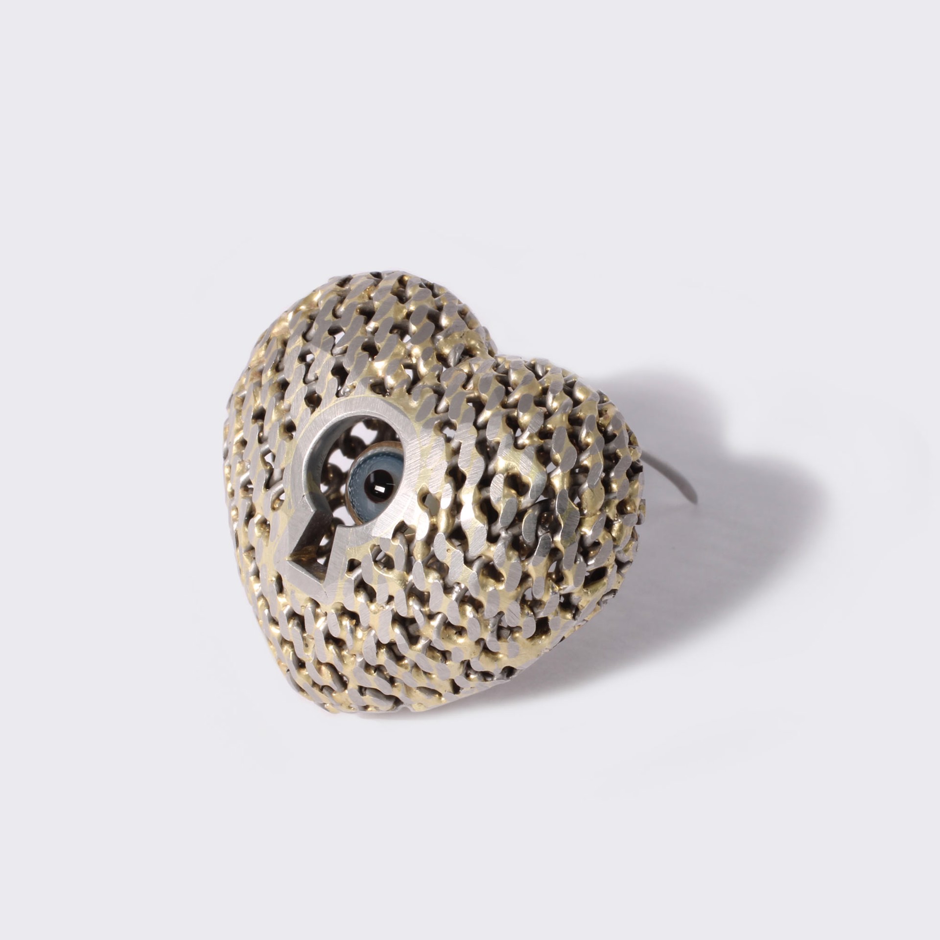 peekaboo brooch by Lola Brooks