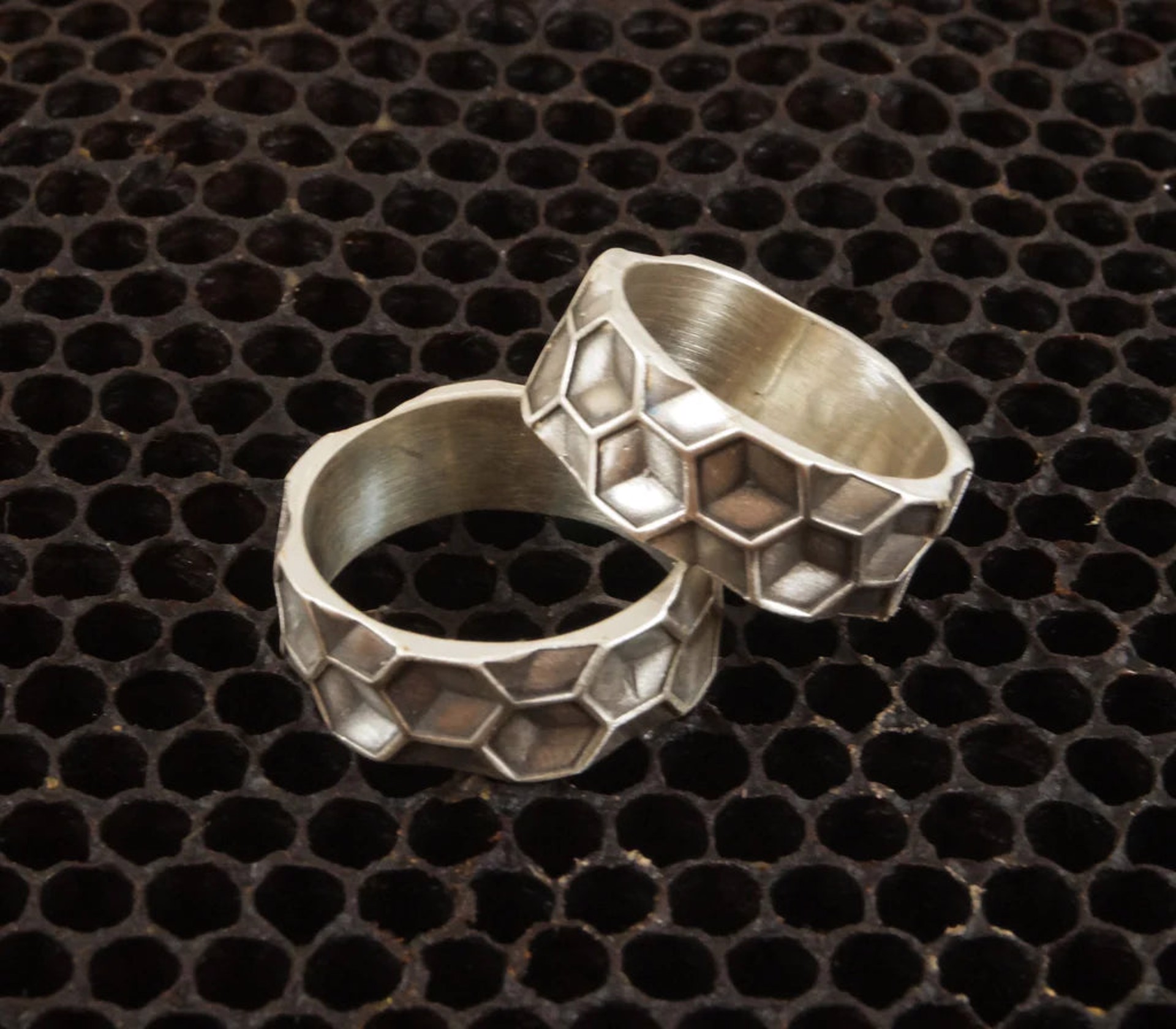 Hexagon Ring Band sterling - 8.5 by Bee Amour