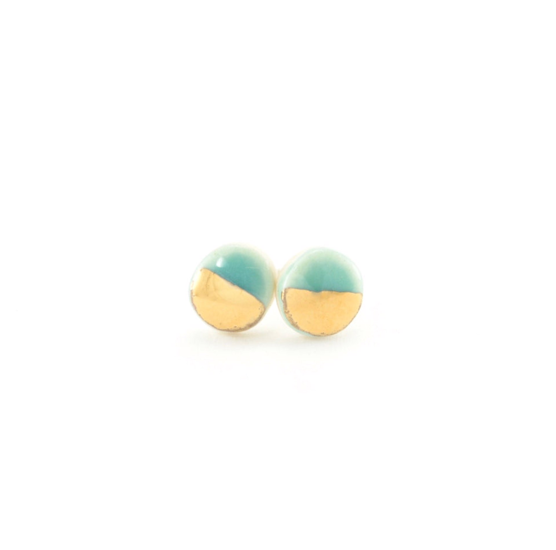 Tiny Pebble Studs - White/Gold by Zoe Comings